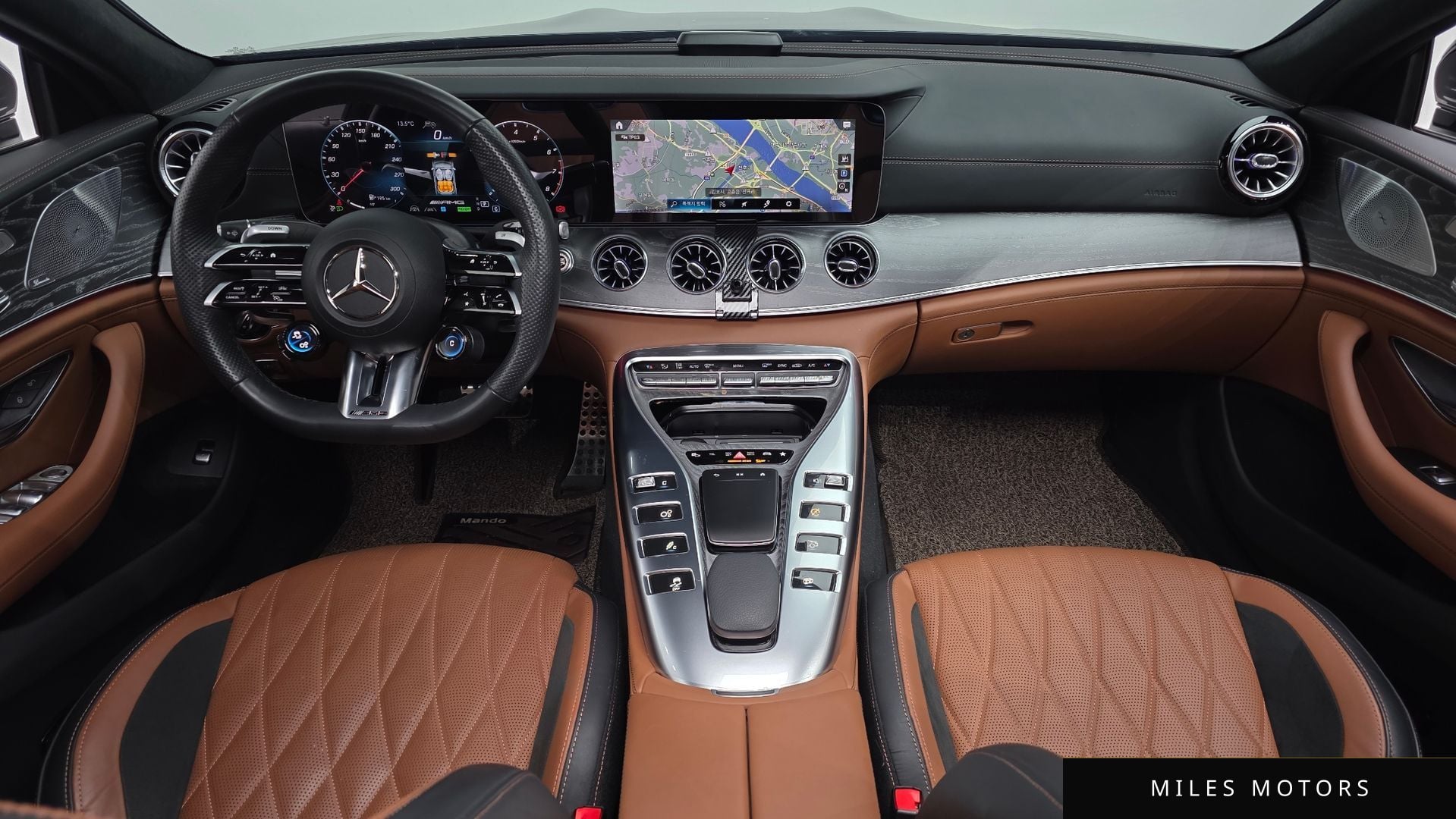 Mercedes-Benz AMG GT 2023 — миниатюра 7