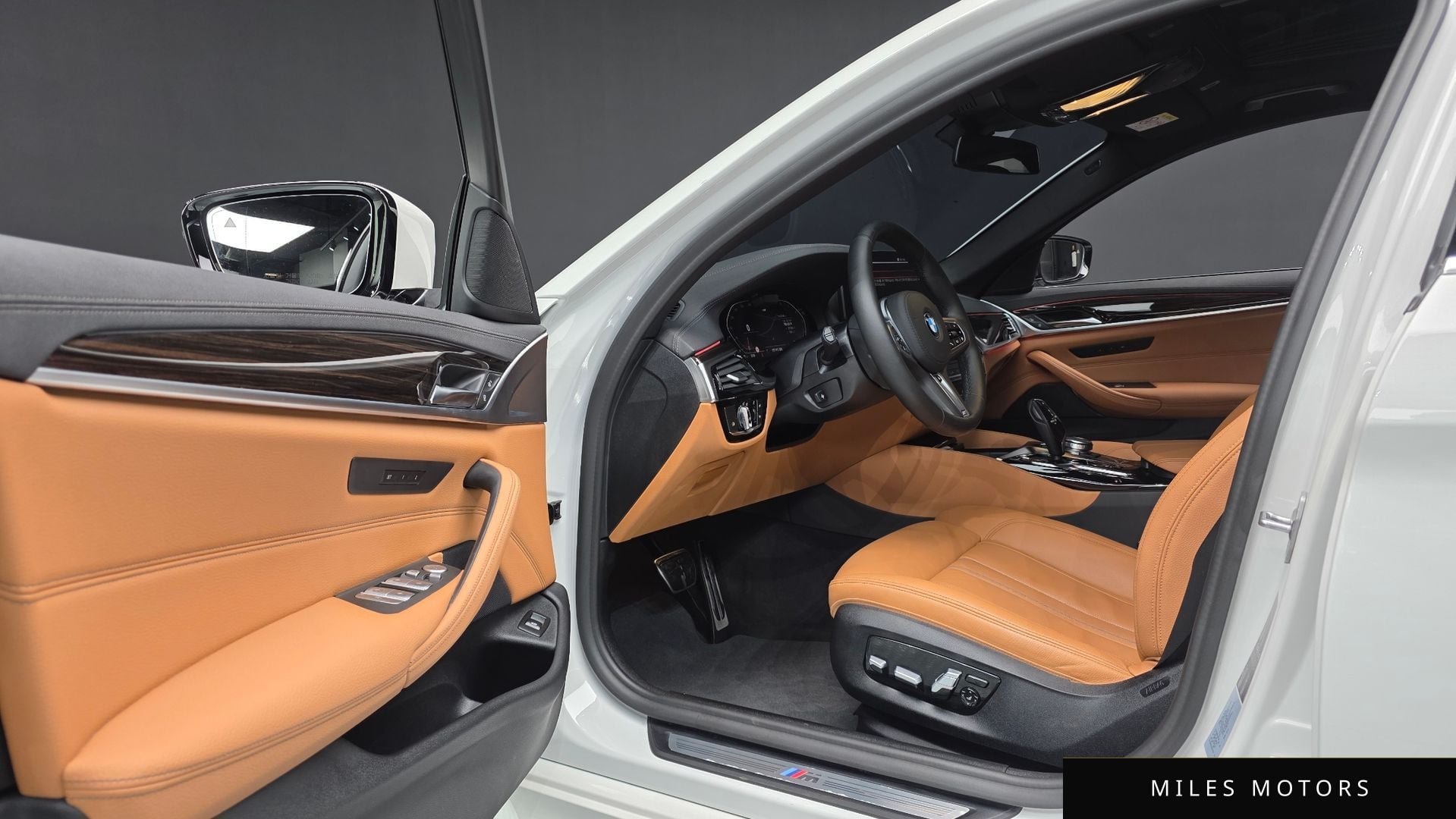 BMW 5시리즈 (G30) 2021 — миниатюра 13