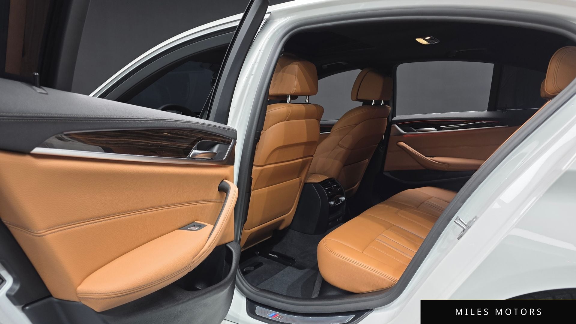 BMW 5시리즈 (G30) 2021 — миниатюра 18