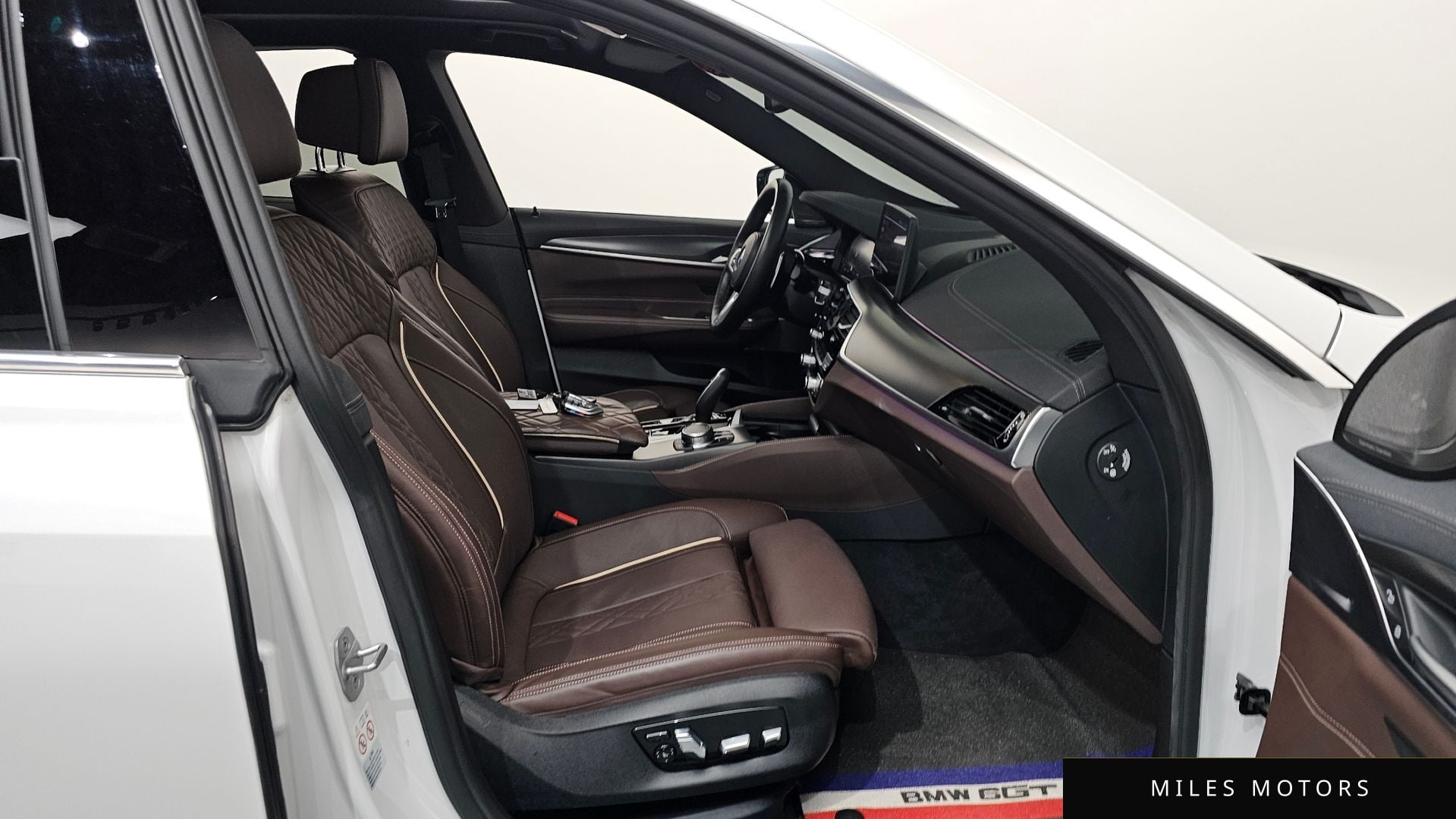 BMW 6 Series GT (G32) 2024 — миниатюра 16