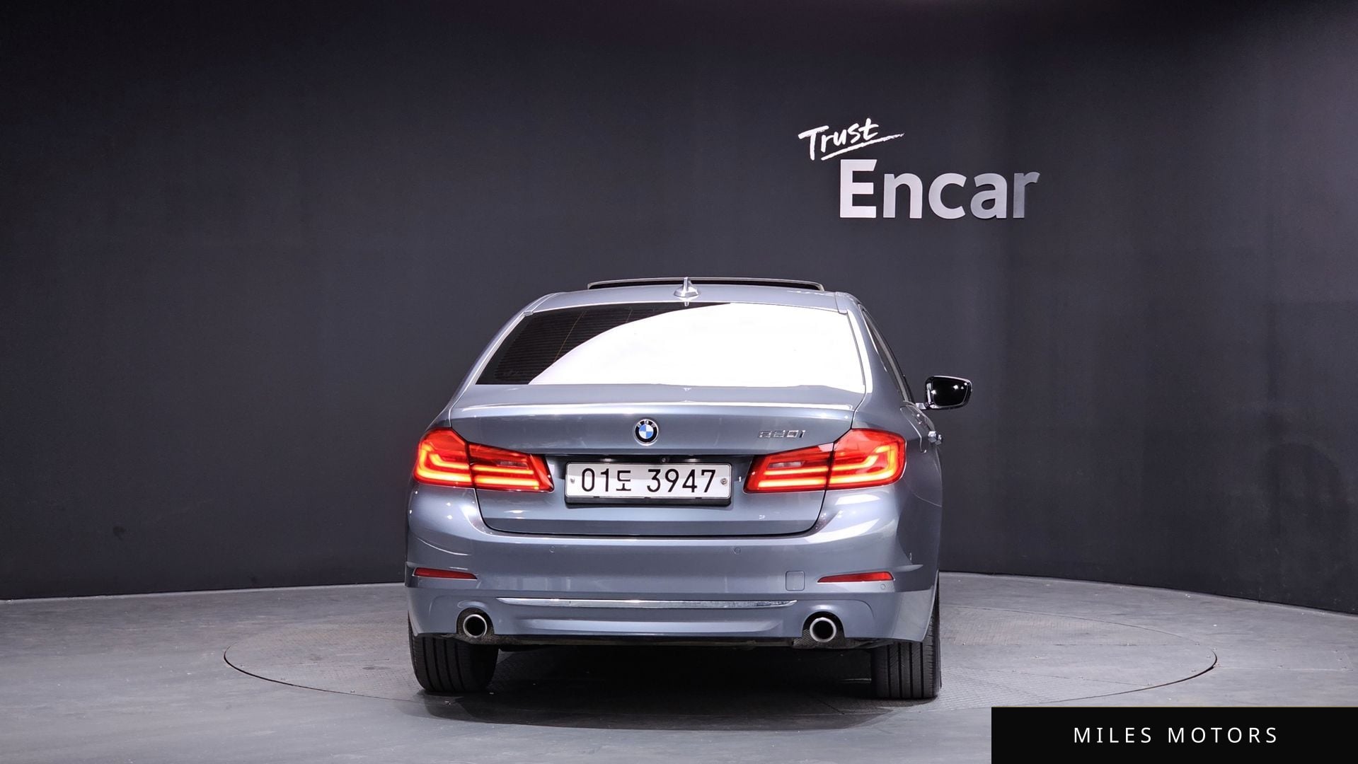 BMW 5 Series (G30) 2018 — миниатюра 4