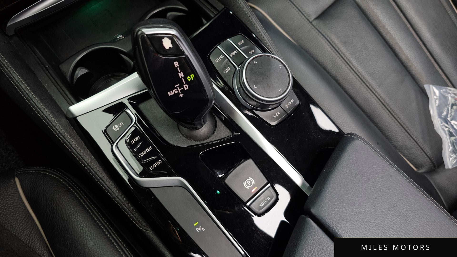 BMW 5 Series (G30) 2018 — миниатюра 9