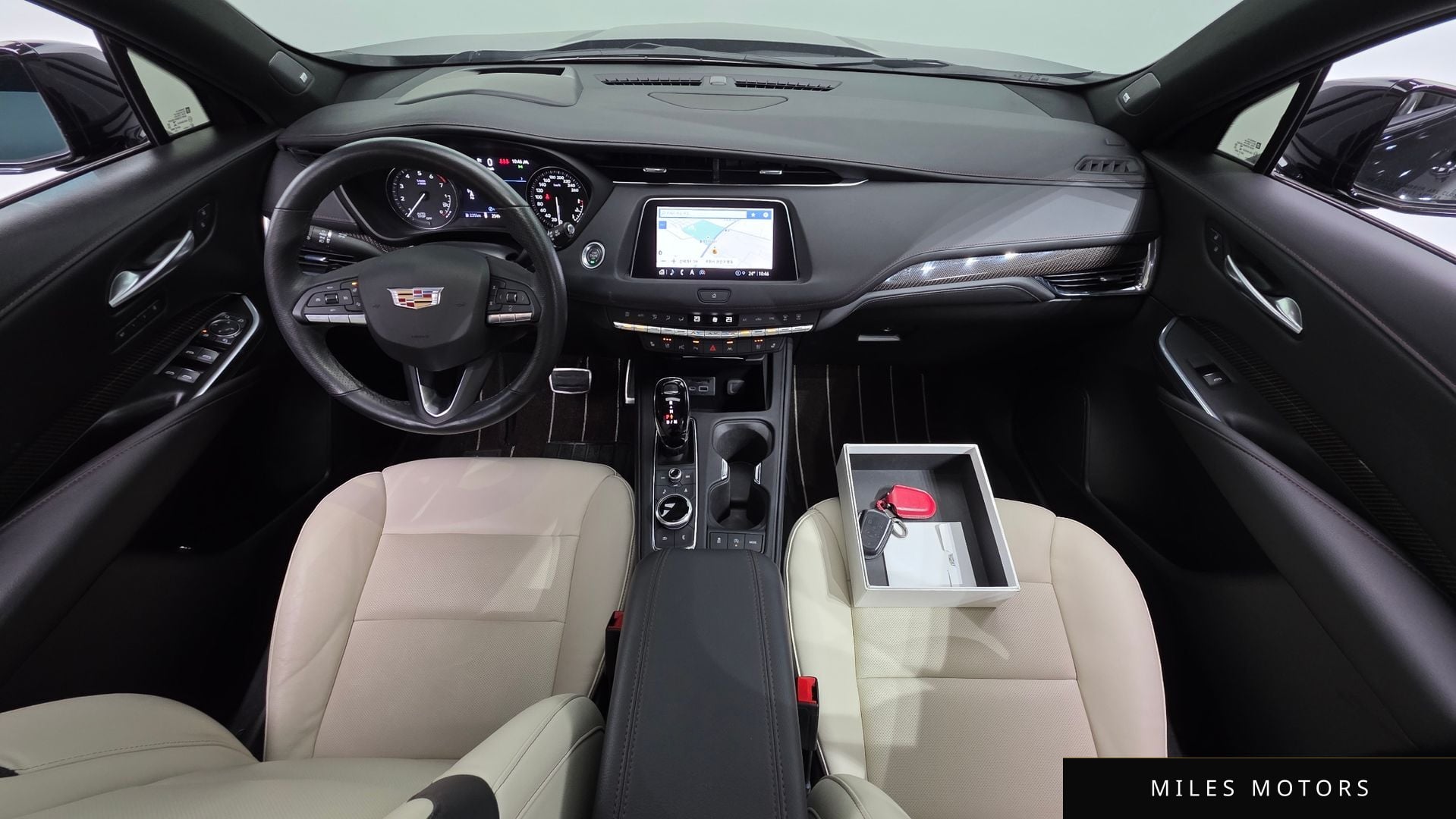 Cadillac XT4 2023 — миниатюра 10