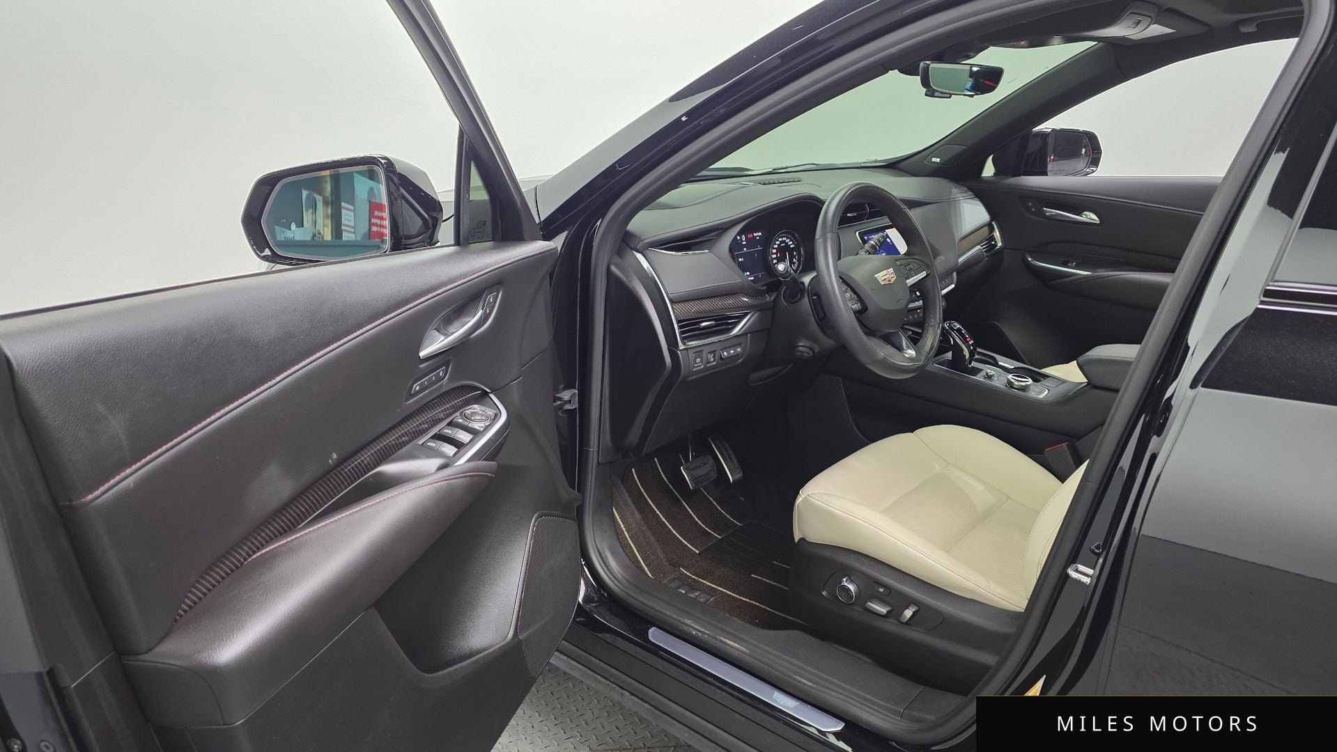 Cadillac XT4 2023 — миниатюра 13