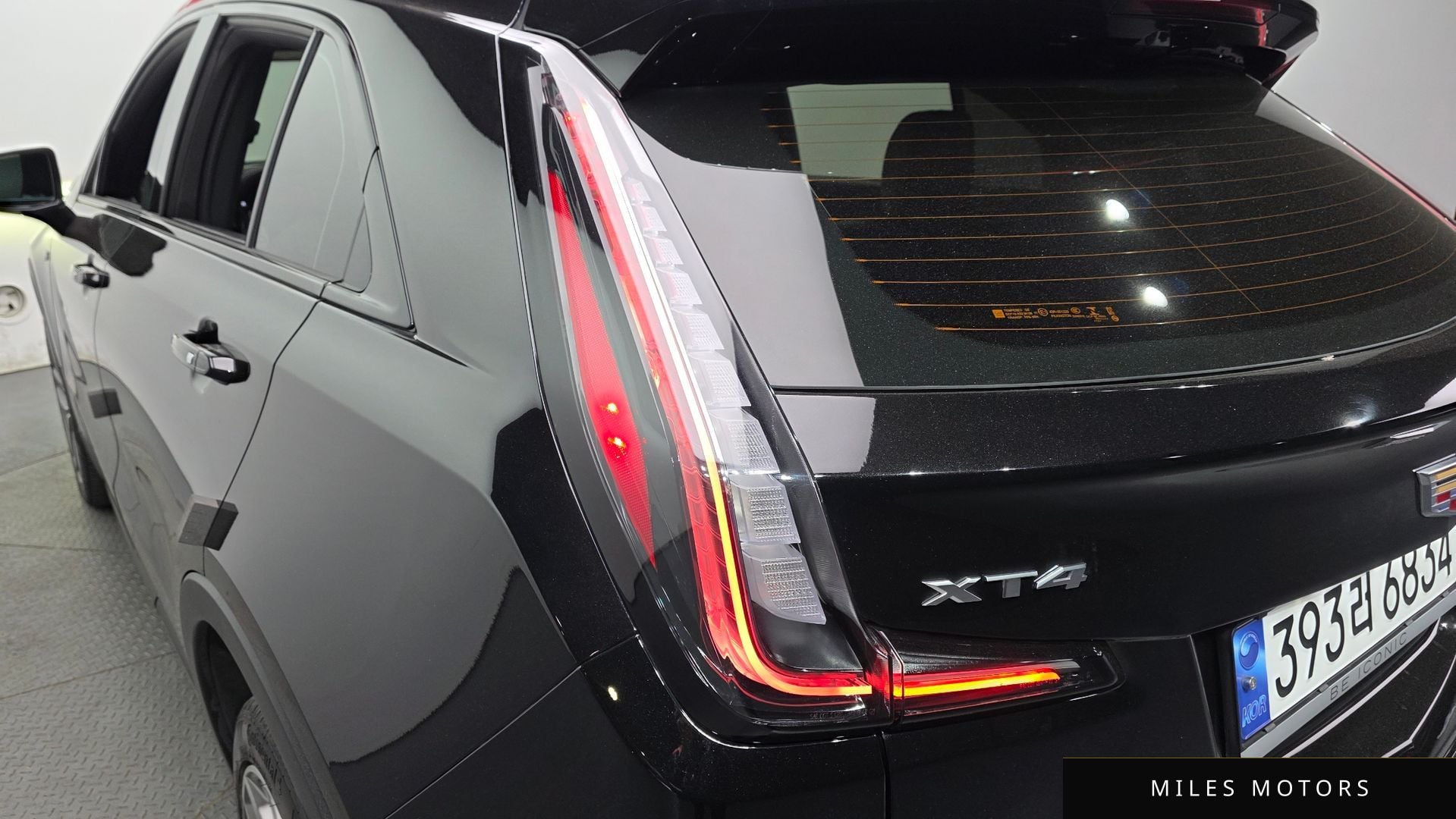 Cadillac XT4 2023 — миниатюра 9