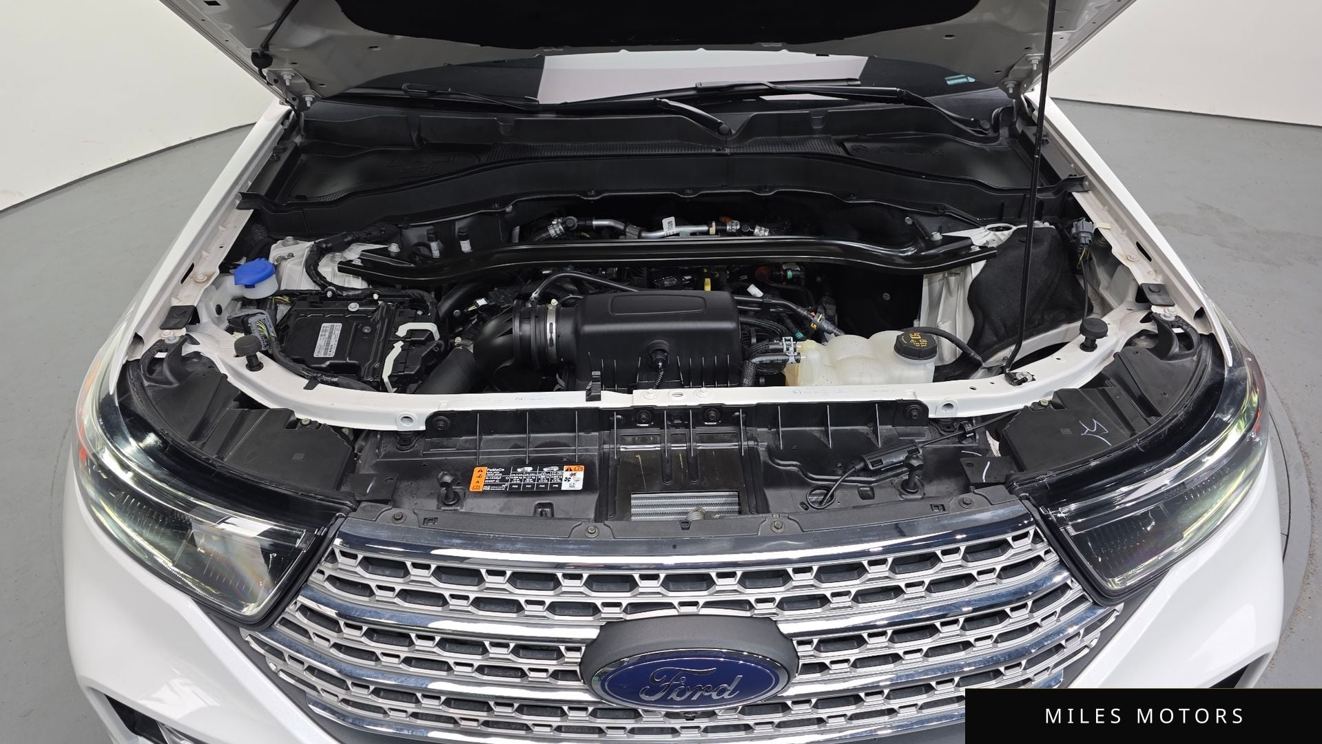 Ford Explorer 2023 — миниатюра 6