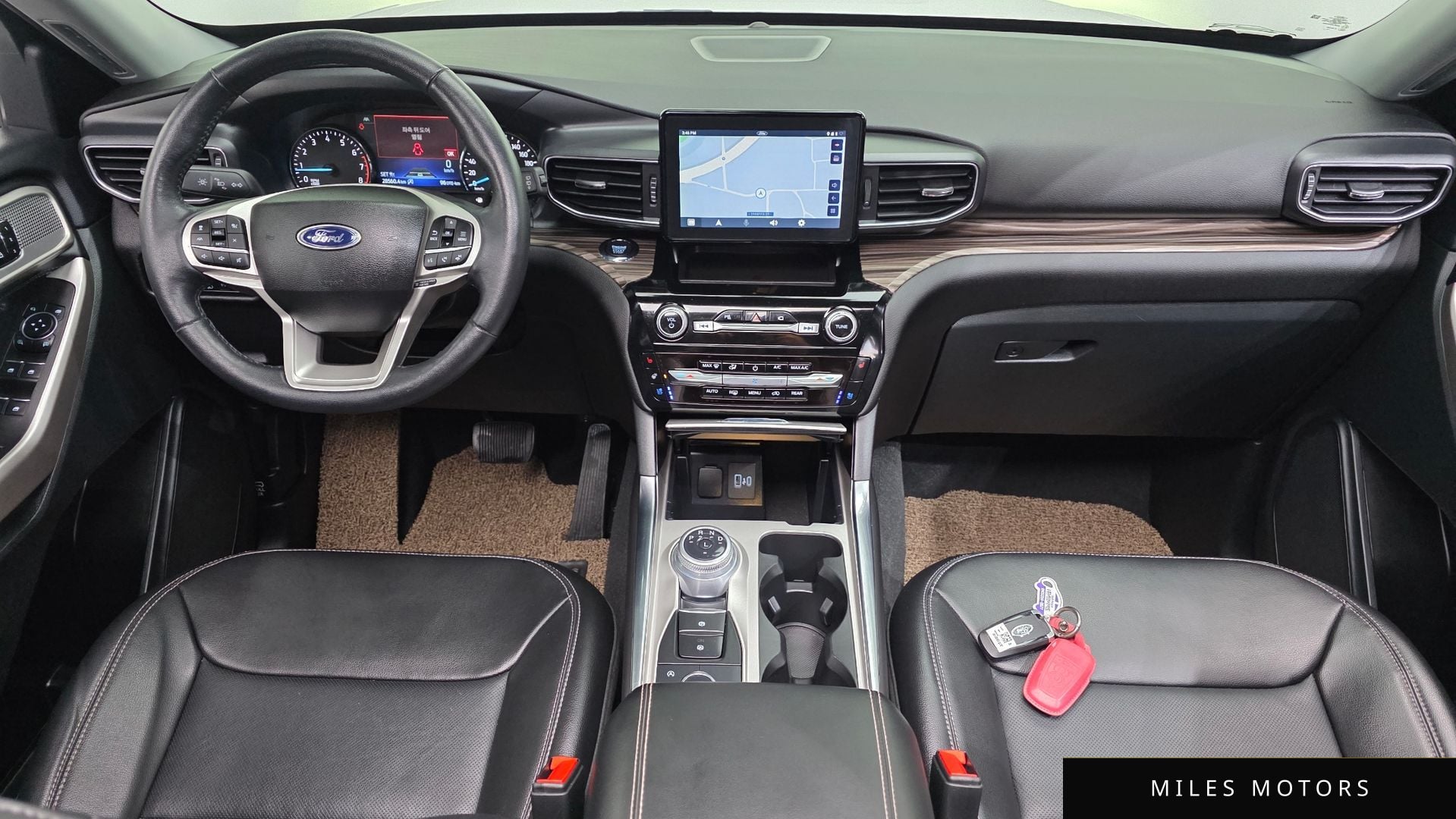 Ford Explorer 2023 — миниатюра 10