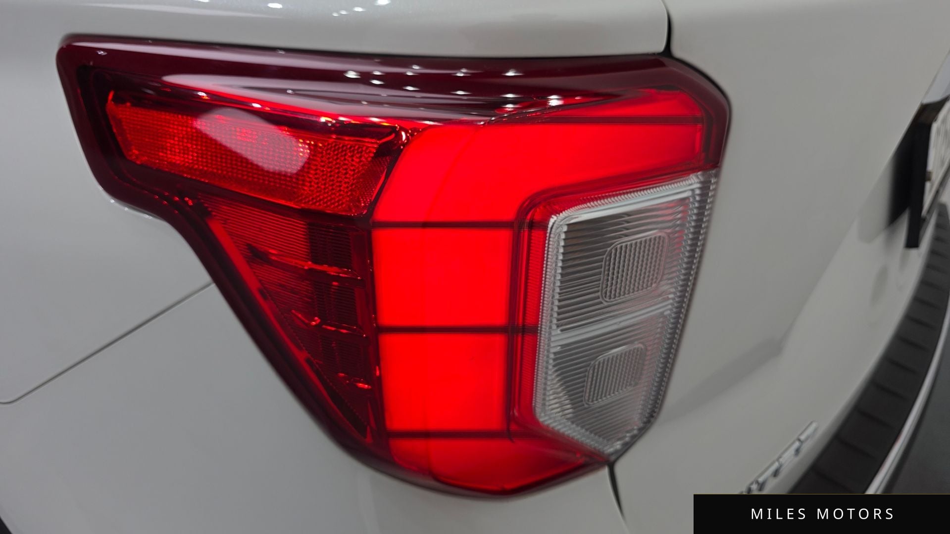 Ford Explorer 2023 — миниатюра 9