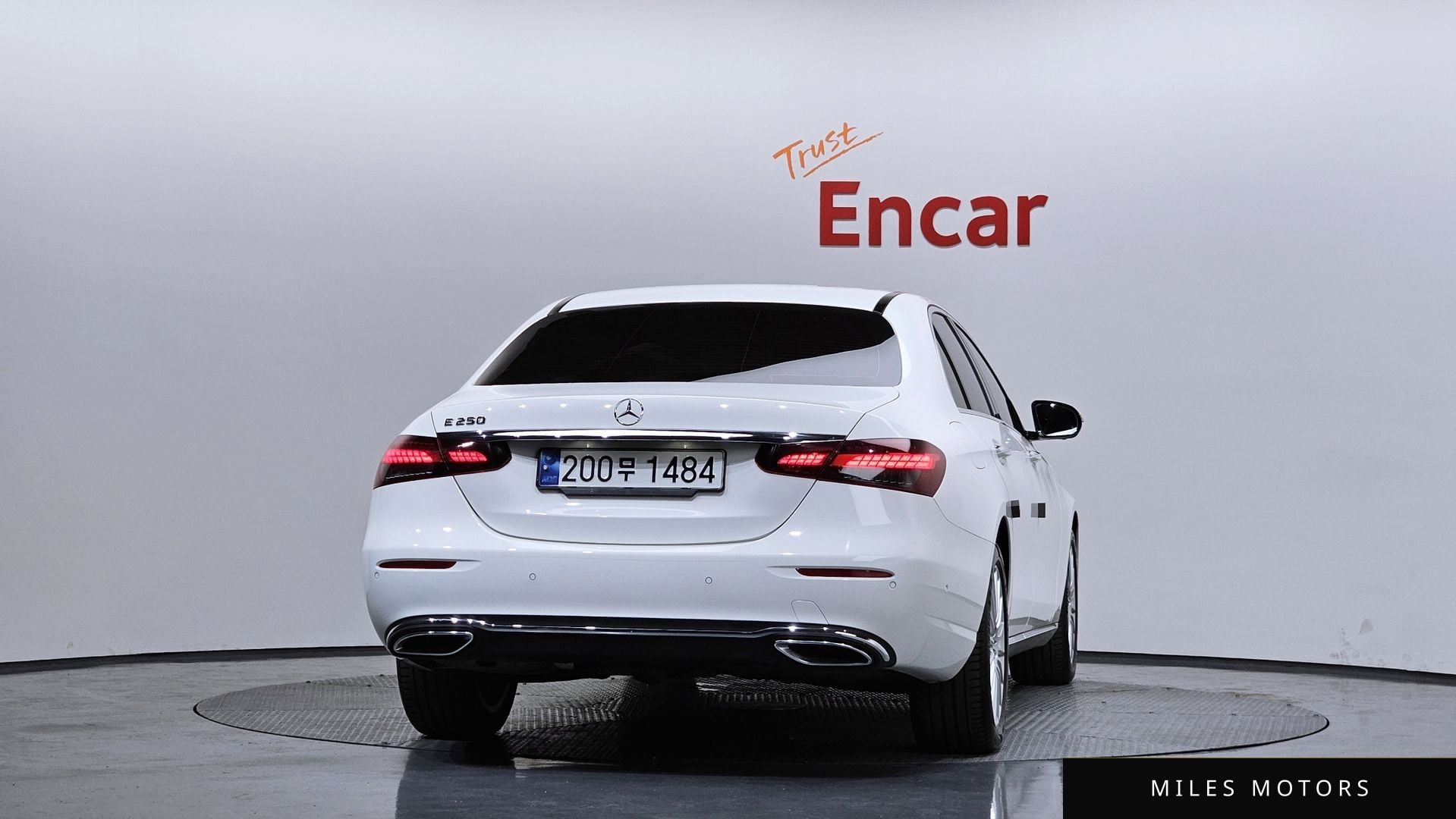 Mercedes-Benz E-Class W213 2023 — миниатюра 4