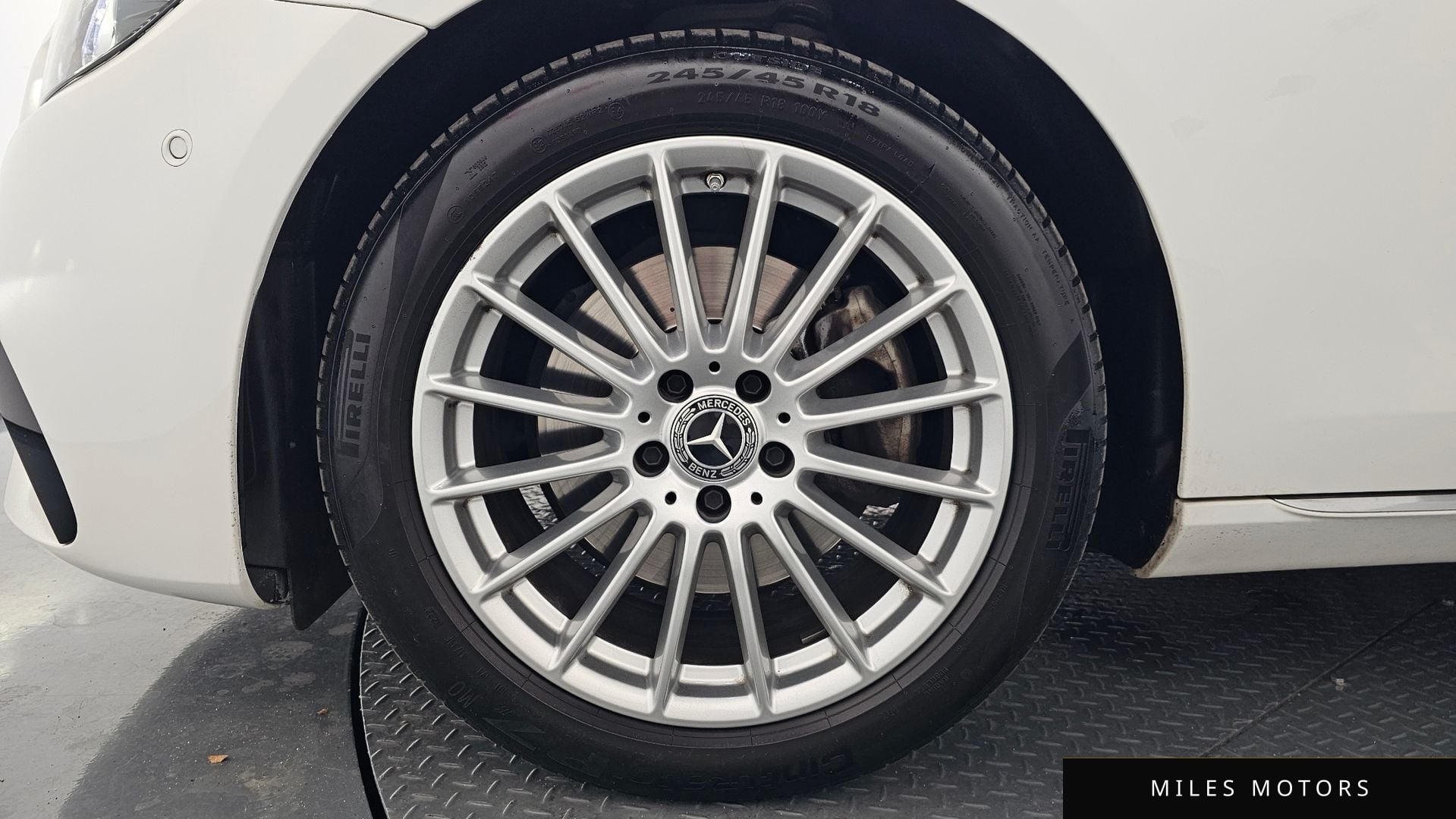 Mercedes-Benz E-Class W213 2023 — миниатюра 5