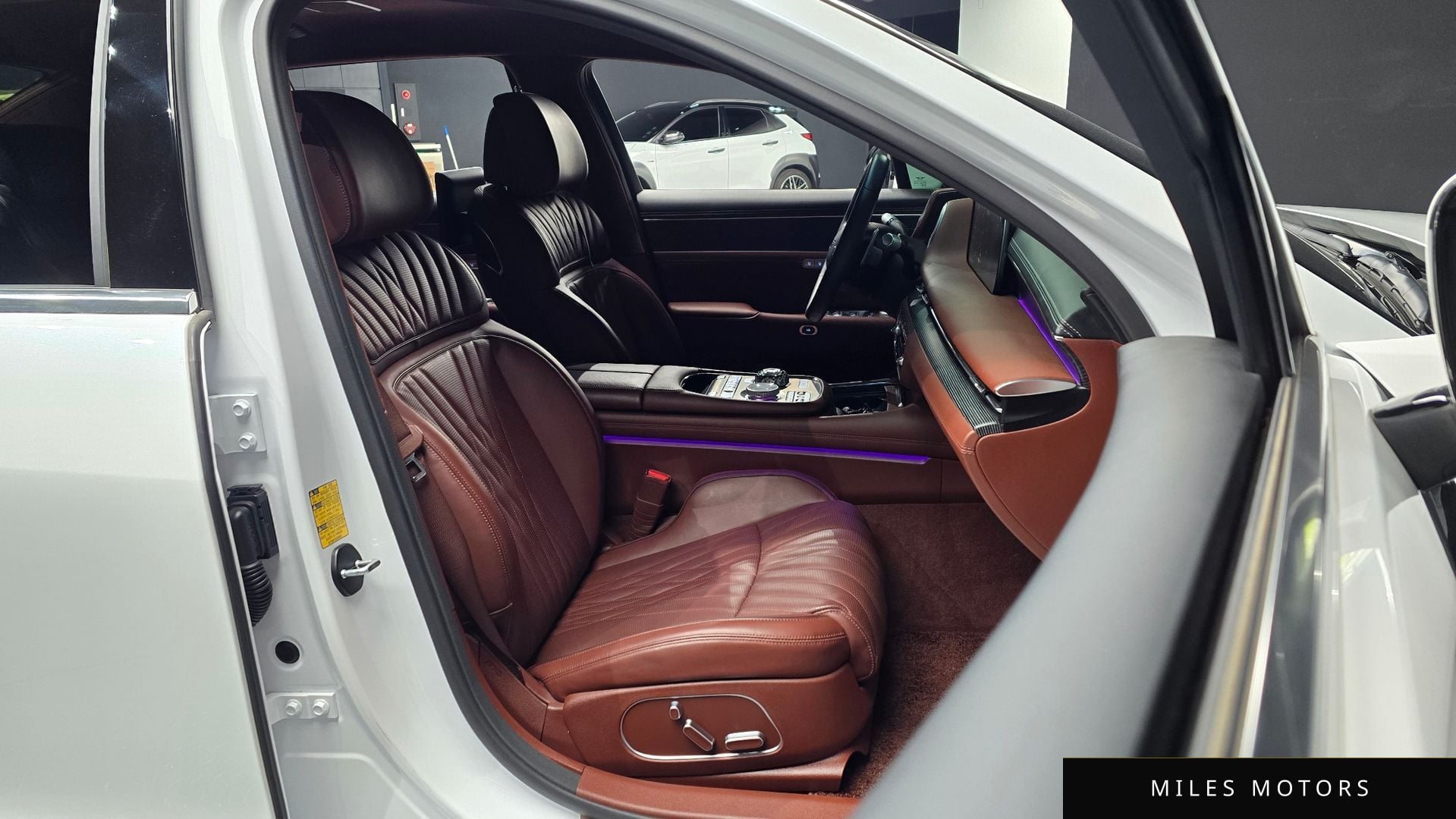 Genesis G90 (RS4) 2022 — миниатюра 12