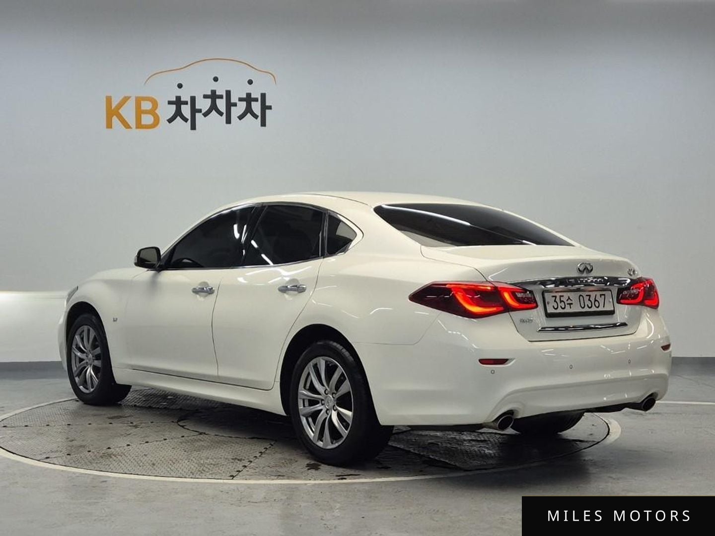 Infiniti Q70 2016 — миниатюра 2