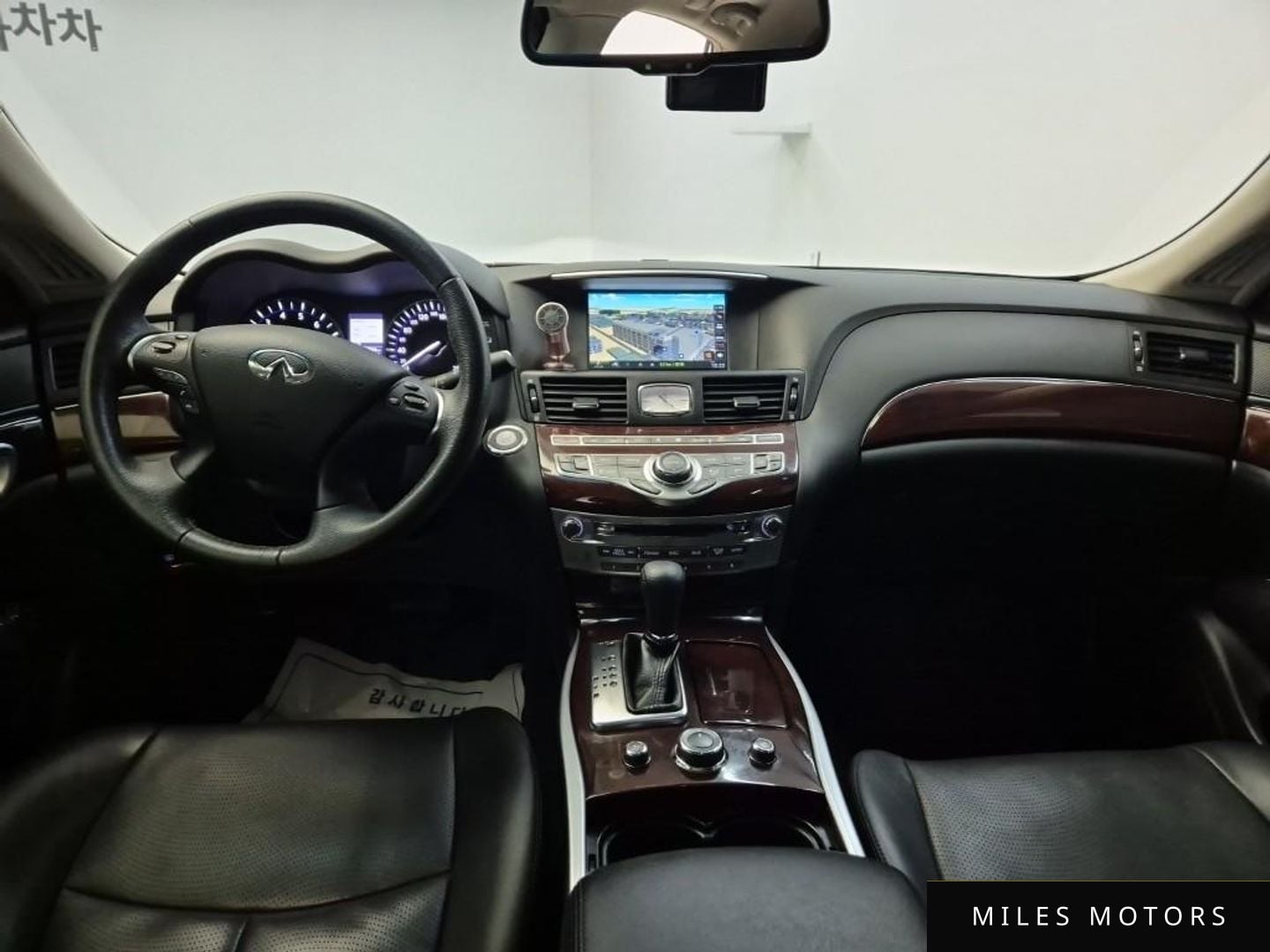 Infiniti Q70 2016 — миниатюра 7