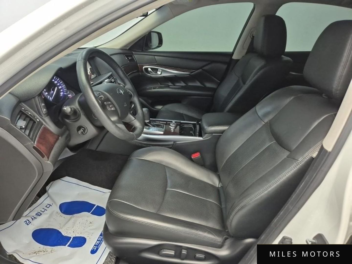 Infiniti Q70 2016 — миниатюра 10