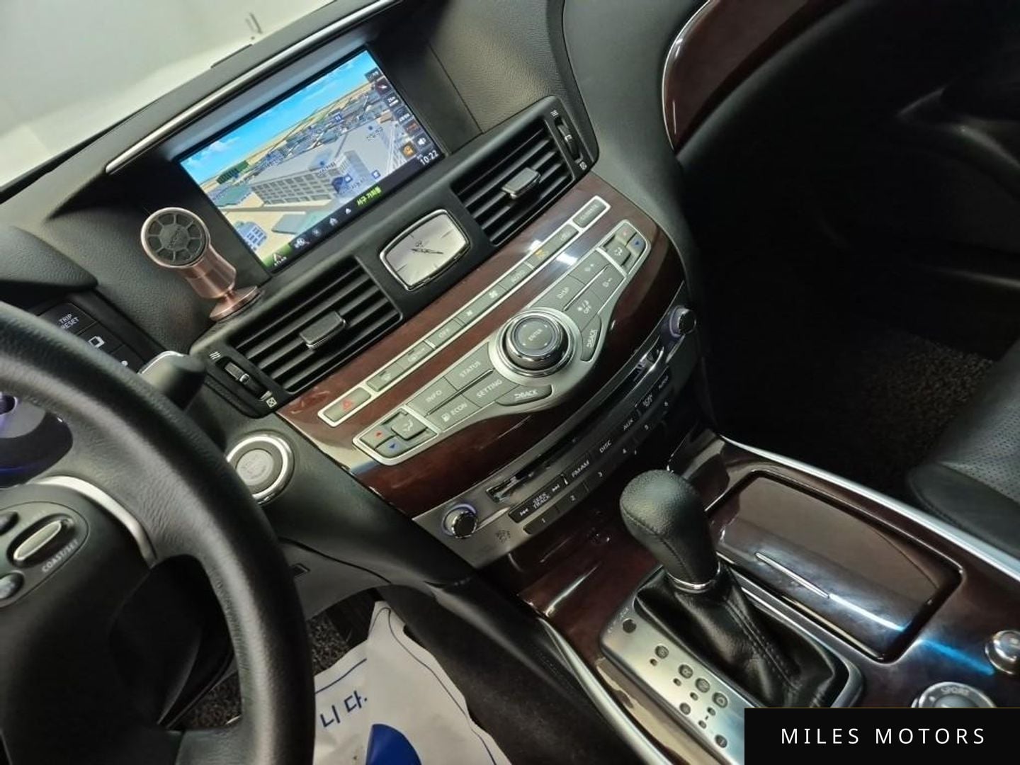 Infiniti Q70 2016 — миниатюра 12