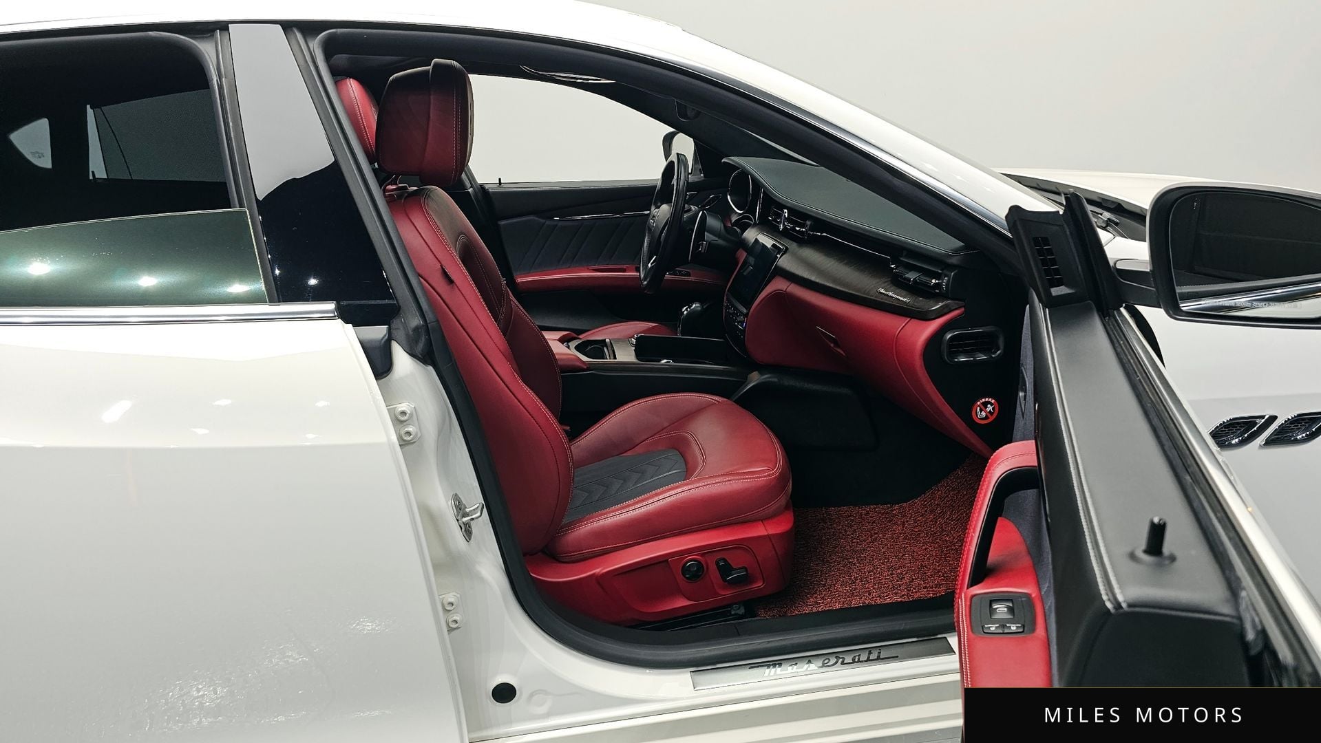 Maserati 콰트로포르테 2017 — миниатюра 17