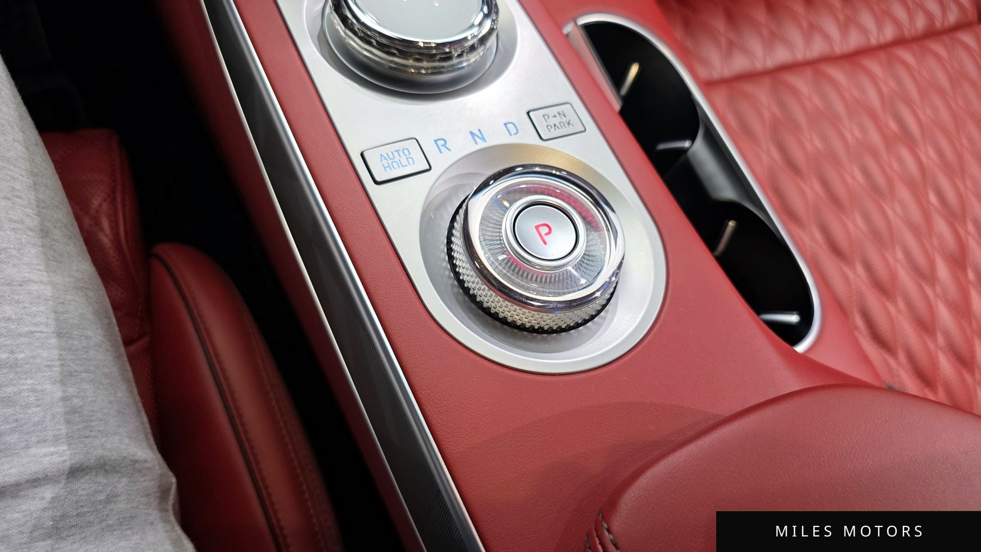 Genesis GV70 2023 — миниатюра 9