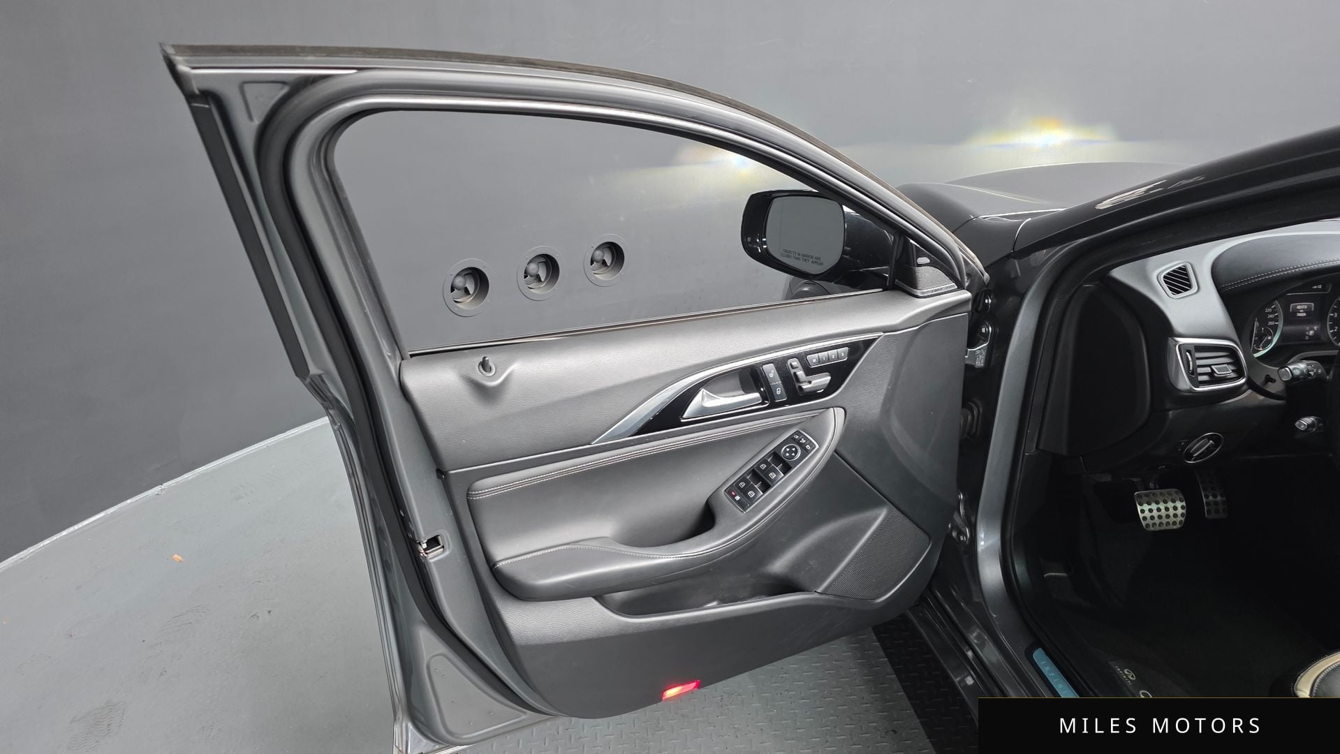 Infiniti Q30 2019 — миниатюра 14