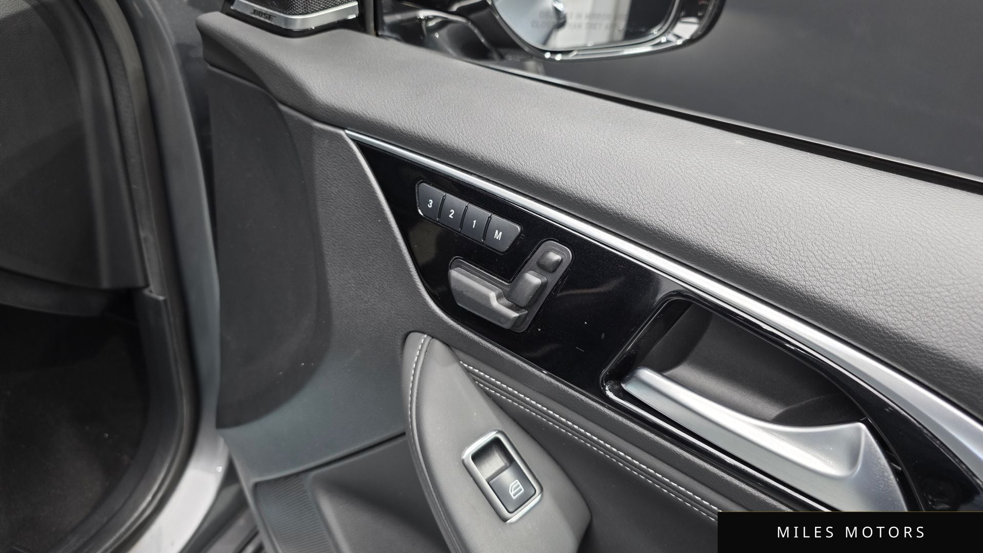 Infiniti Q30 2019 — миниатюра 35