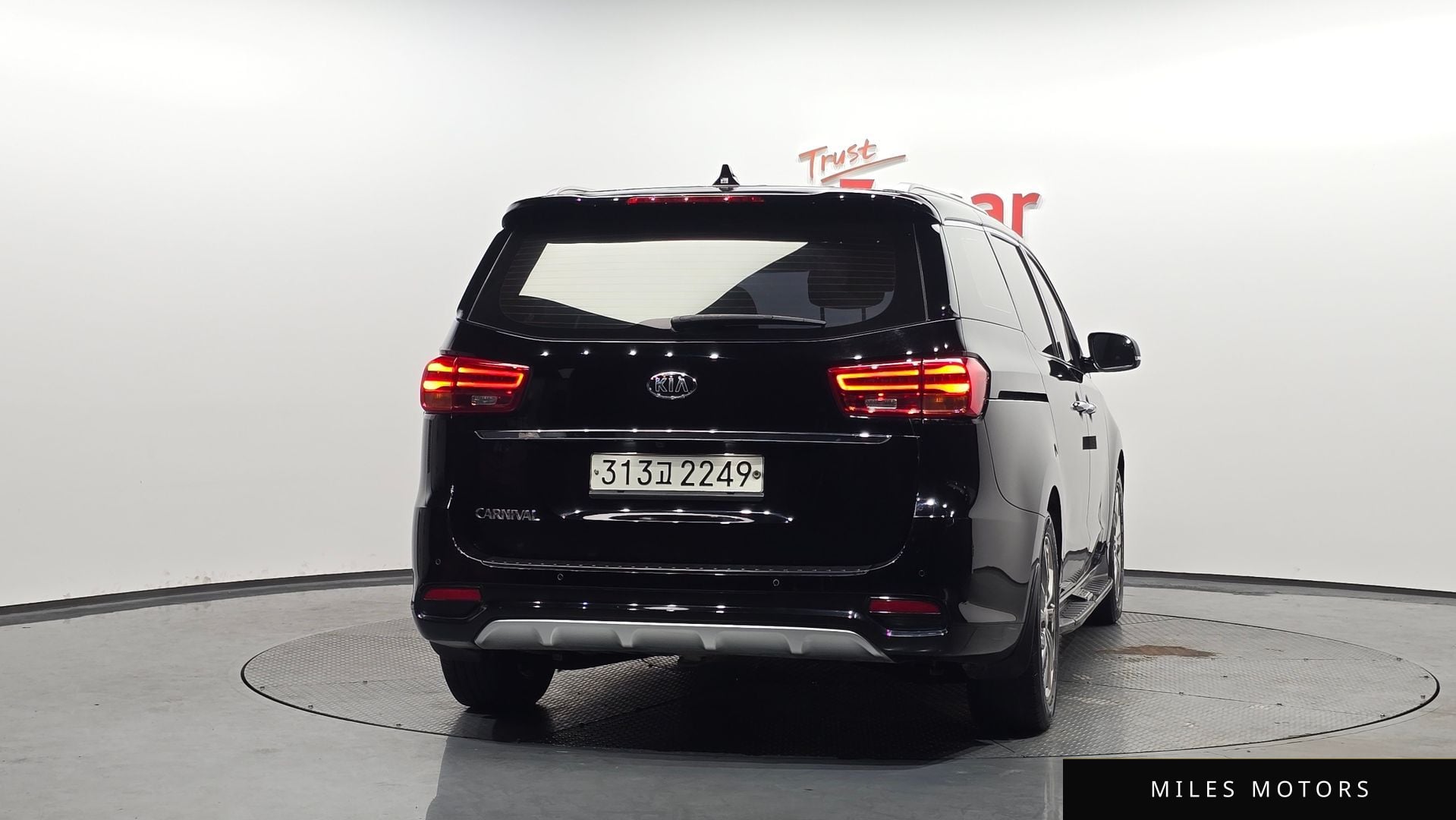 Kia Canival 2019 — миниатюра 3