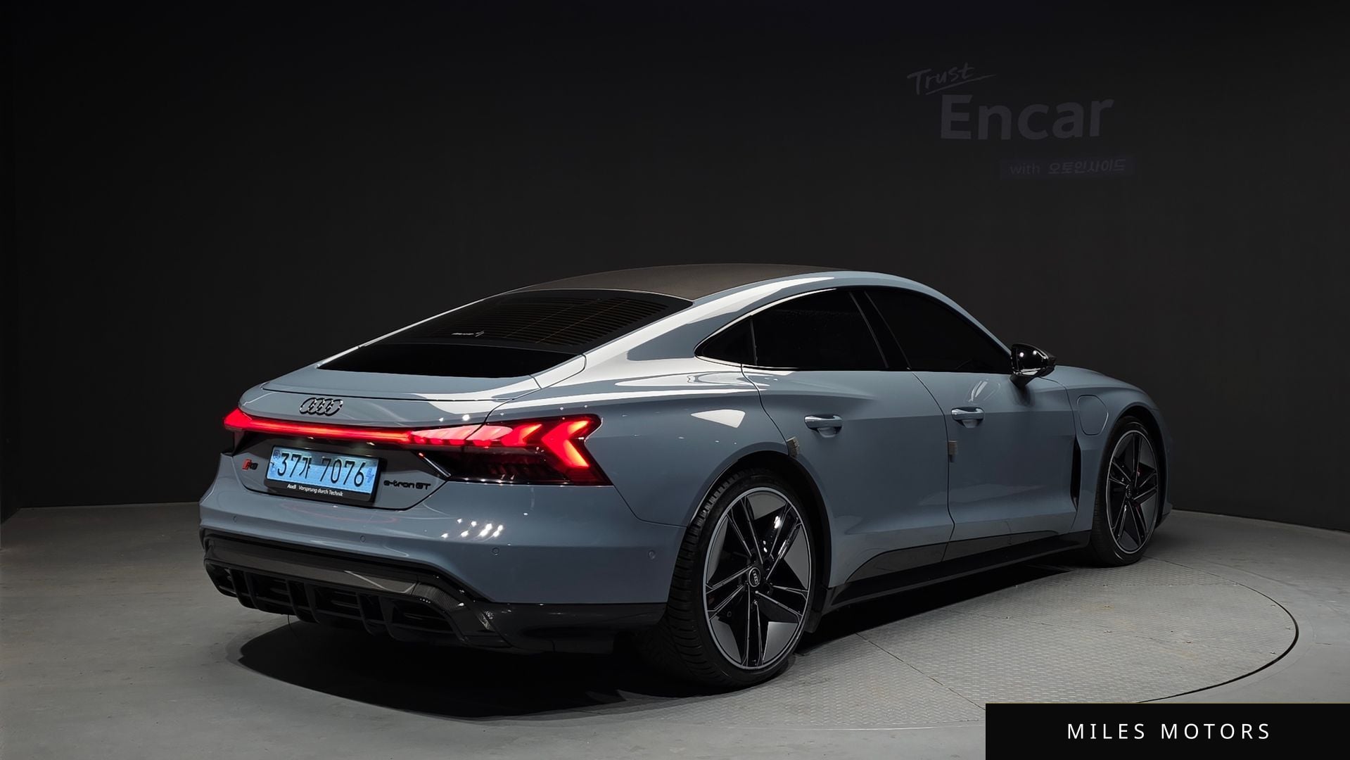 Audi RS e-tron GT 2022 — миниатюра 2