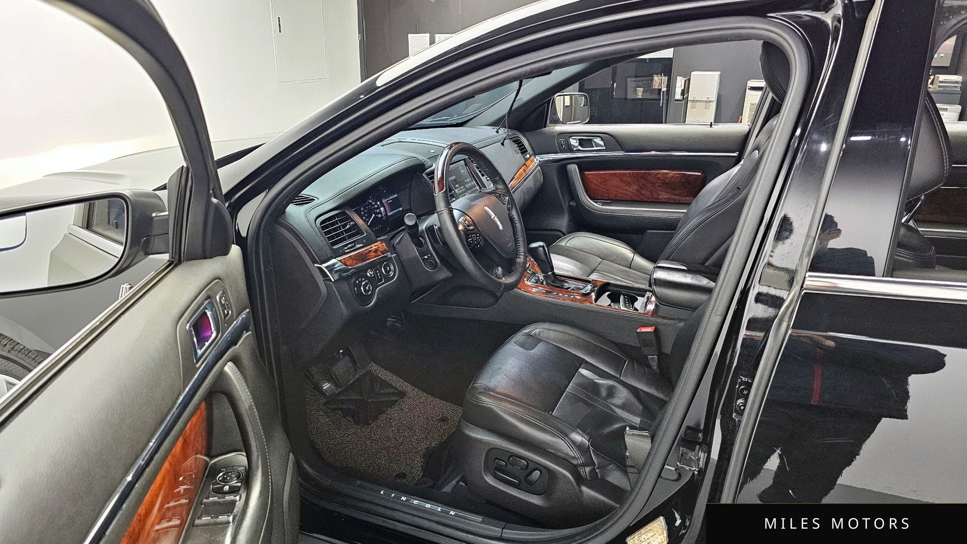 Lincoln MKS 2016 — миниатюра 10