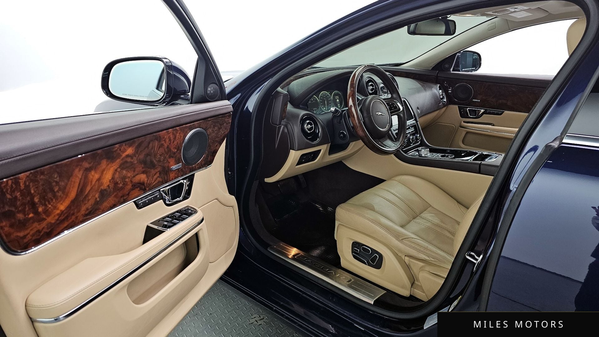 Jaguar All New XJ 2015 — миниатюра 10