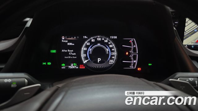 Лексус ES300h 2021 — миниатюра 8