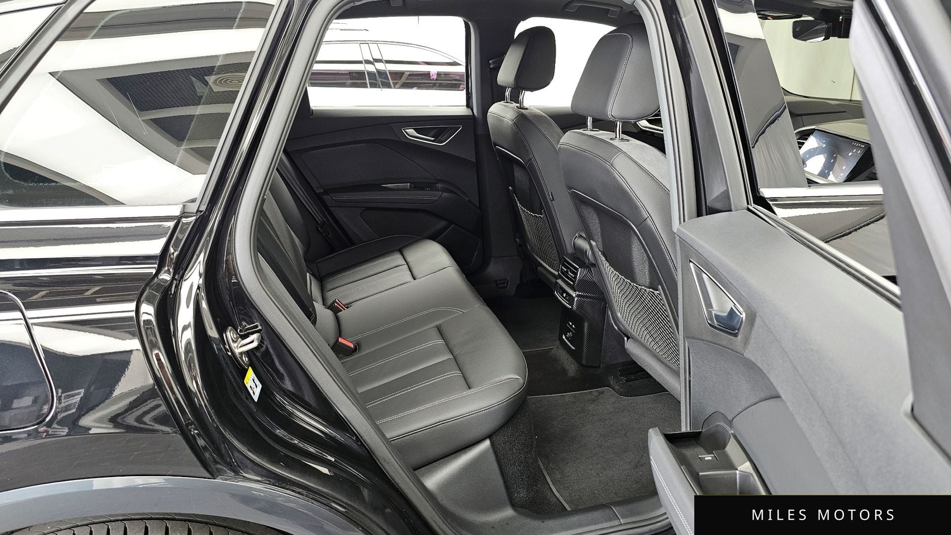 Audi Q4 e-트론 (F4) 2025 — миниатюра 18