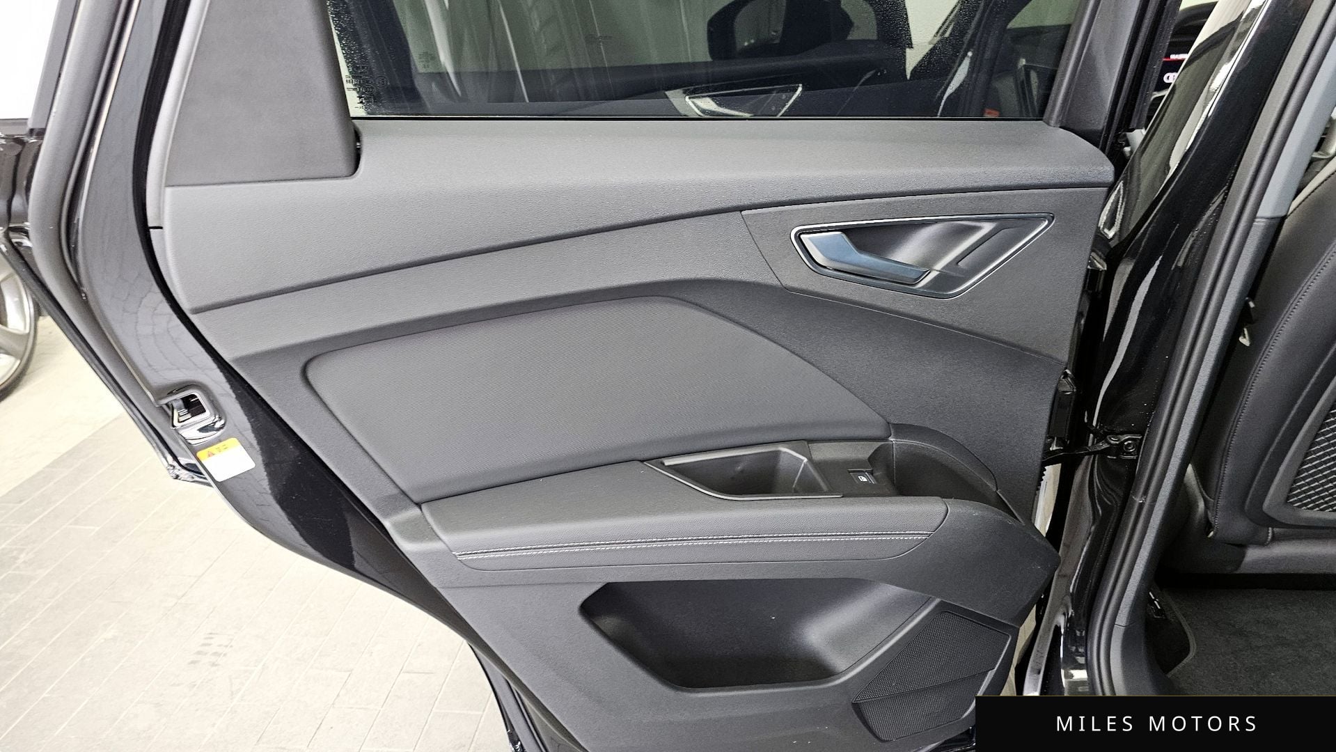 Audi Q4 e-트론 (F4) 2025 — миниатюра 14