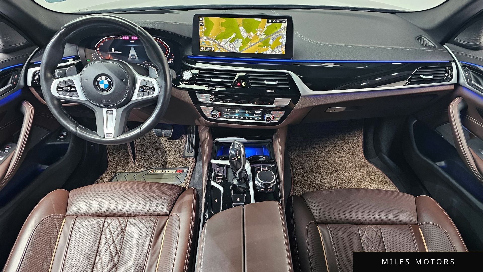 BMW 5 Series (G30) 2022 — миниатюра 10