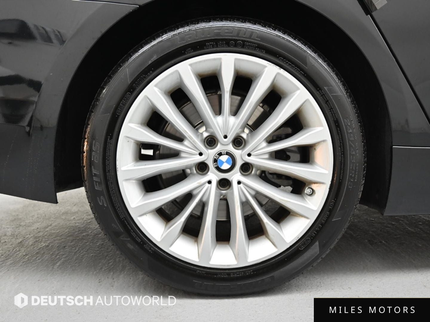 BMW 5 Series (G30) 2022 — миниатюра 5