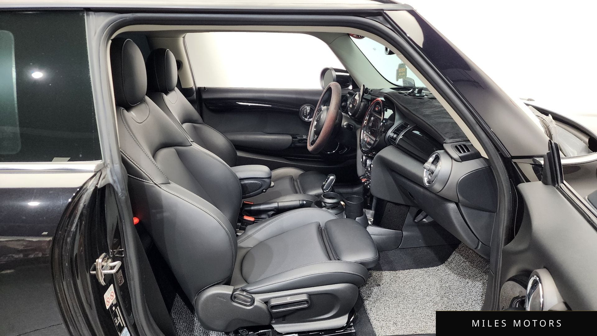 MINI 쿠퍼 2020 — миниатюра 17