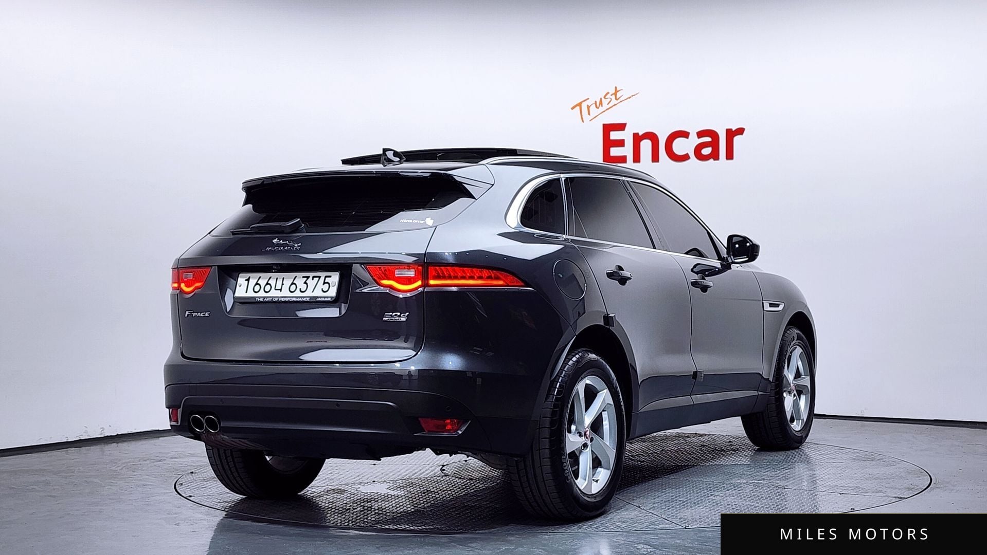 Jaguar F-PACE 2020 — миниатюра 2