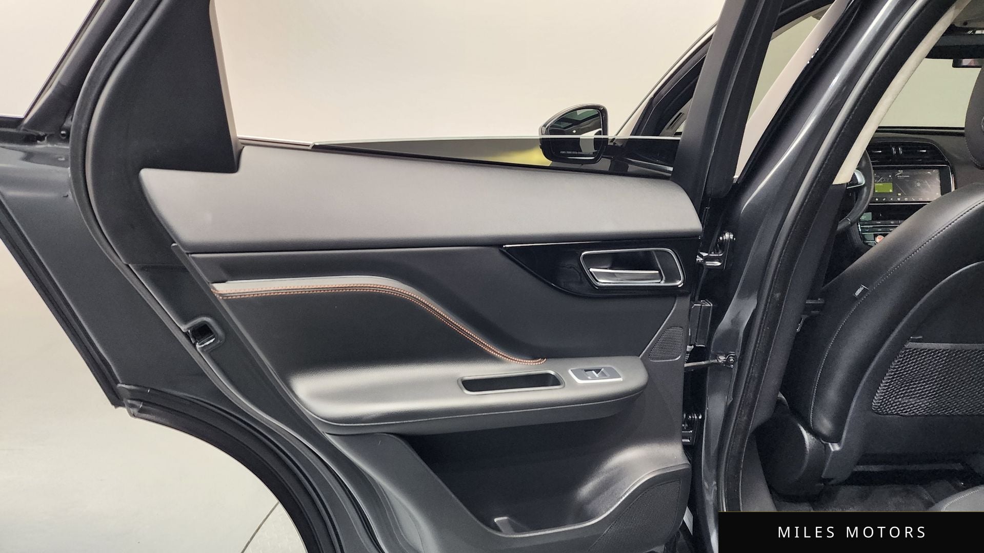 Jaguar F-PACE 2020 — миниатюра 15