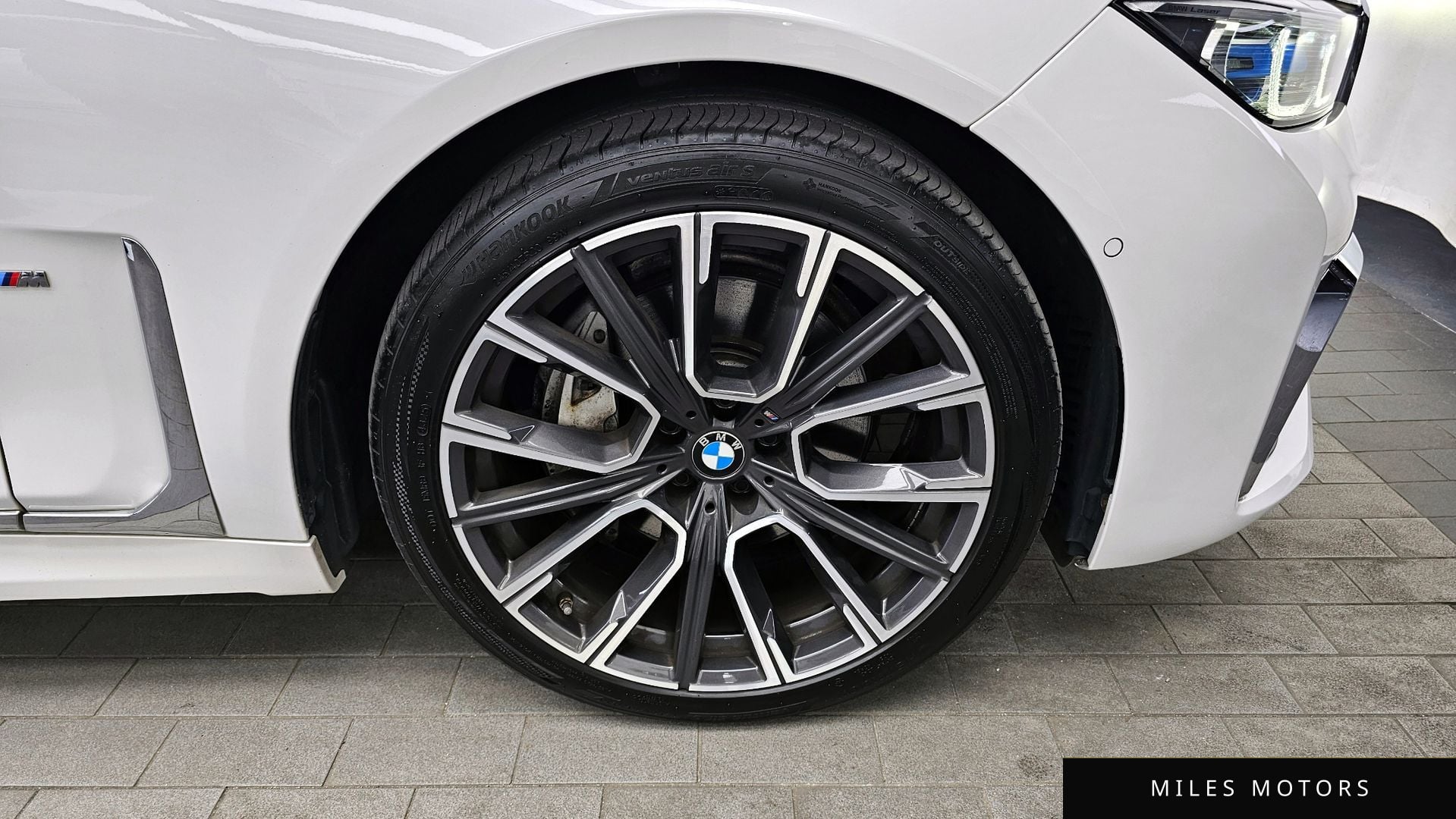 BMW 7 Series (G11) 2022 — миниатюра 7