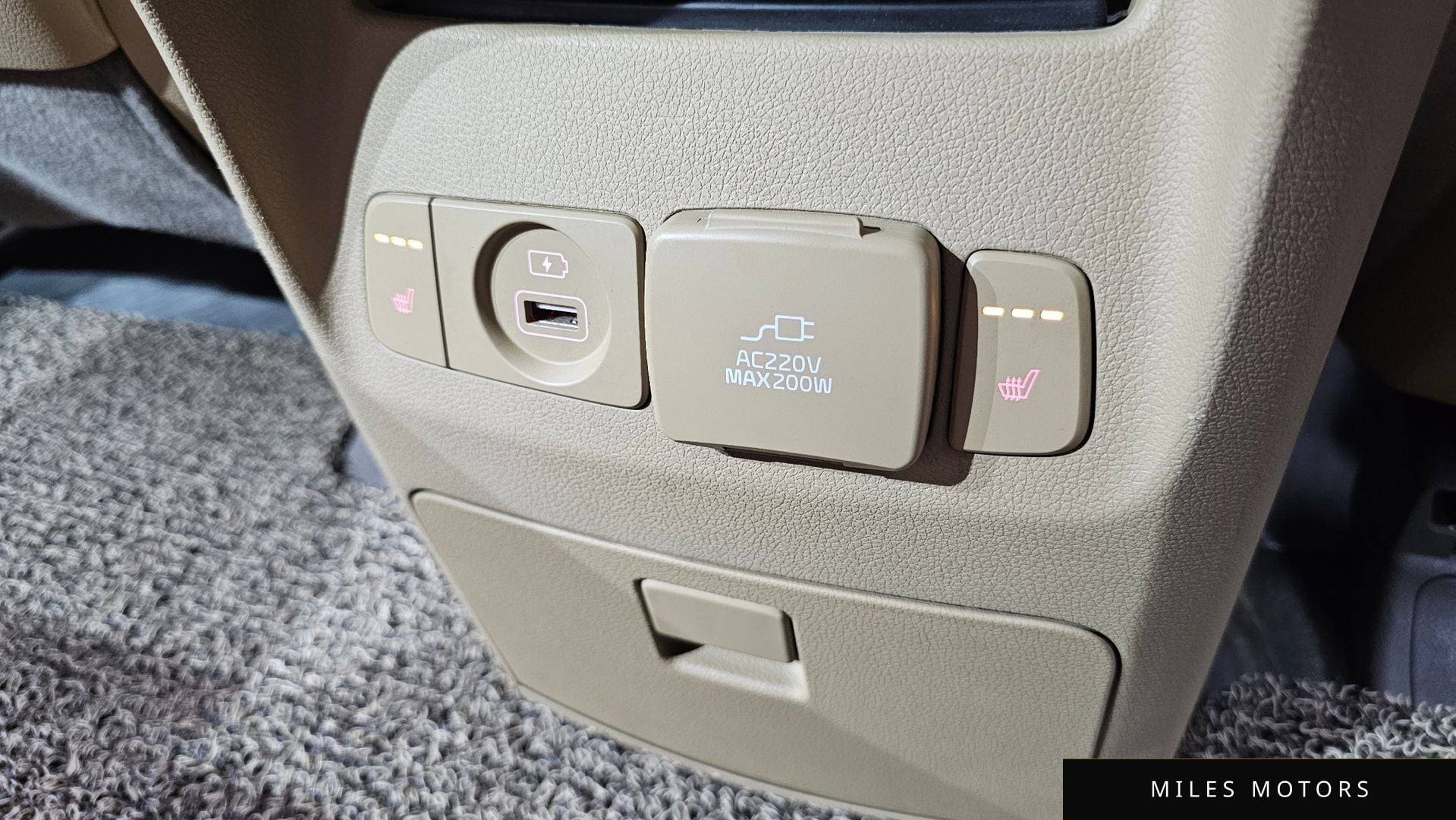 Kia Canival 2019 — миниатюра 24