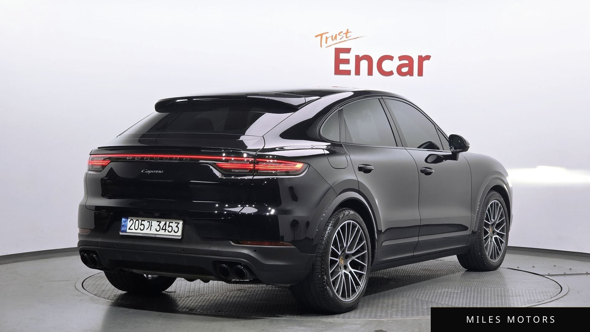 Porsche Cayenne 2021 — миниатюра 2