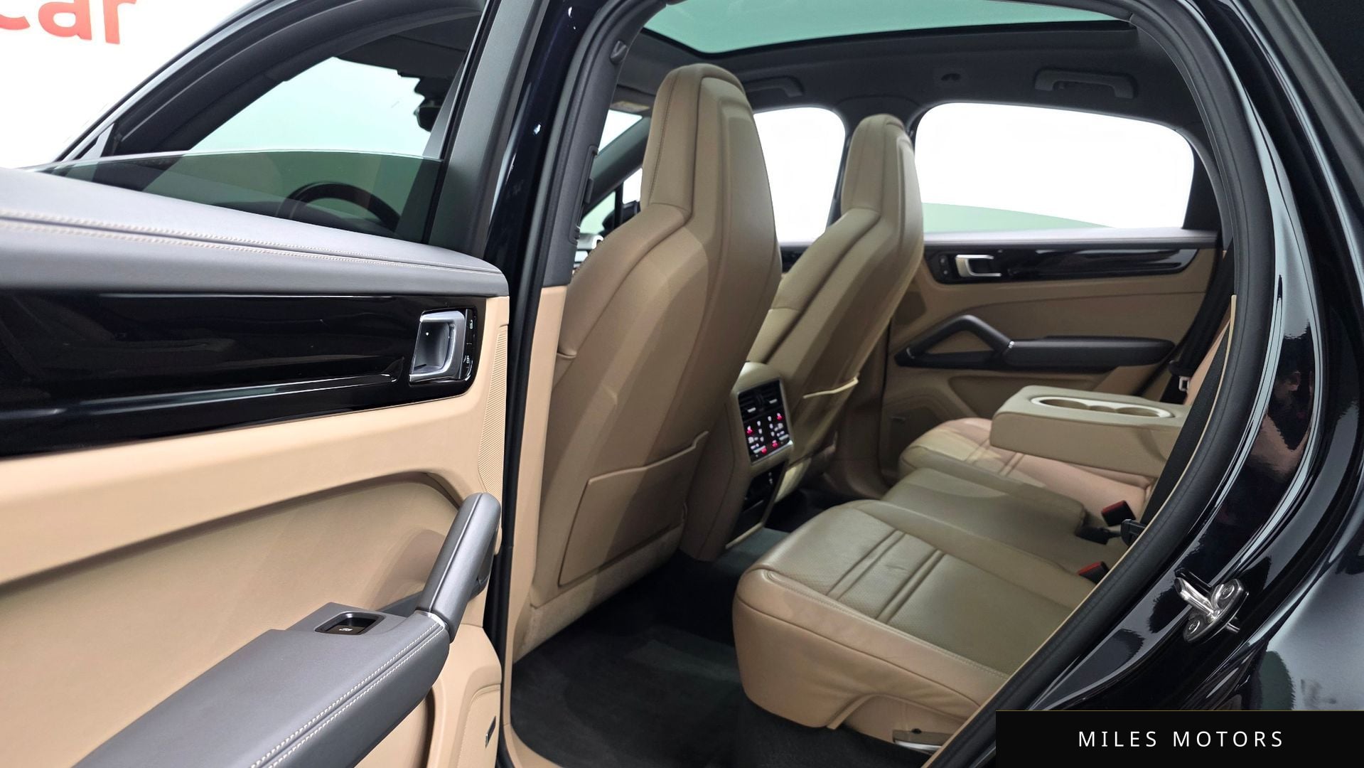 Porsche Cayenne 2021 — миниатюра 11