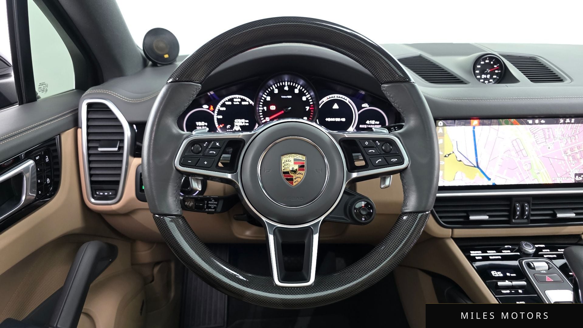 Porsche Cayenne 2021 — миниатюра 12