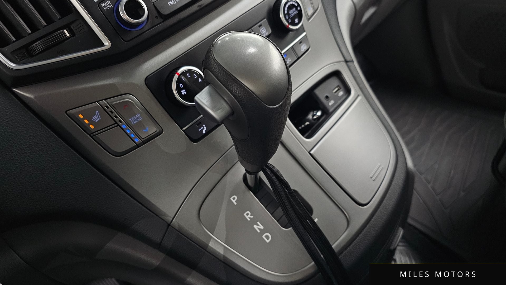 Hyundai 그랜드 스타렉스 2018 — миниатюра 11