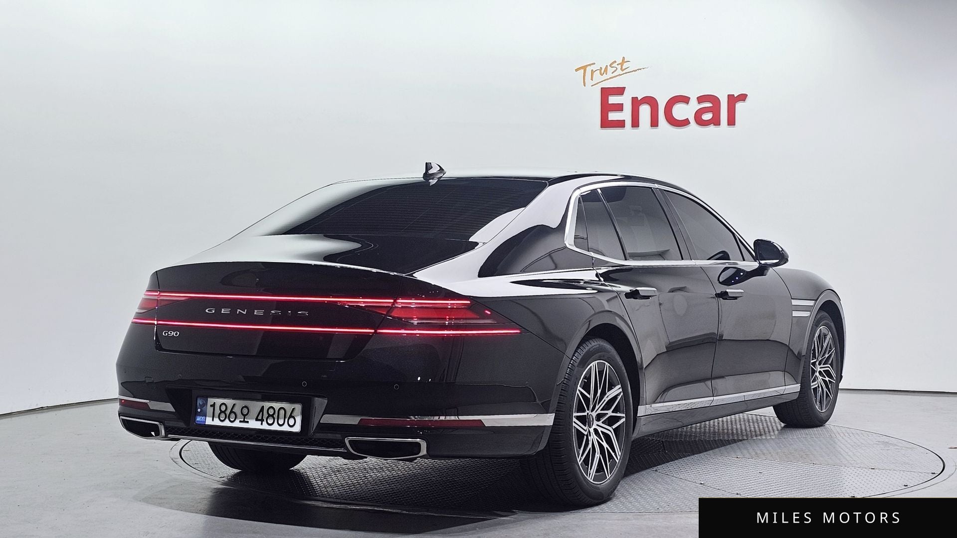 Genesis G90 (RS4) 2023 — миниатюра 2