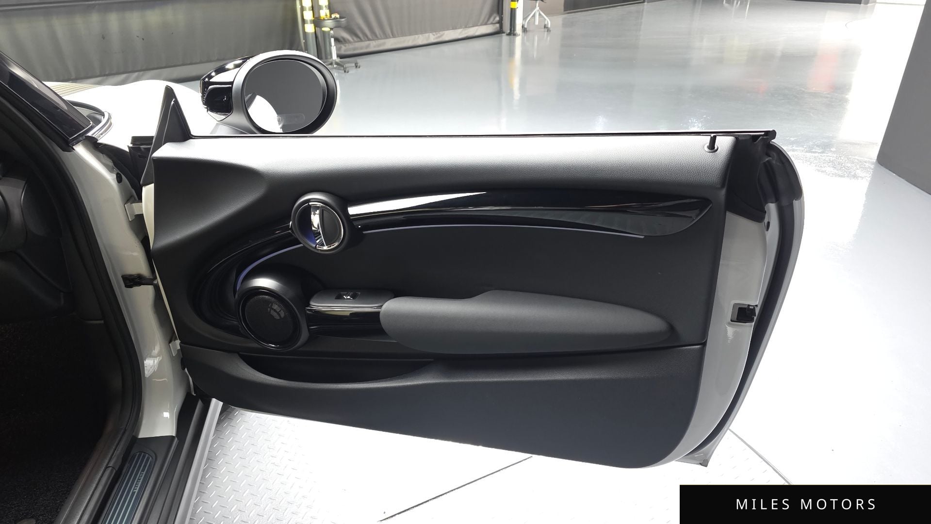 MINI 쿠퍼 S 컨버터블 2024 — миниатюра 14