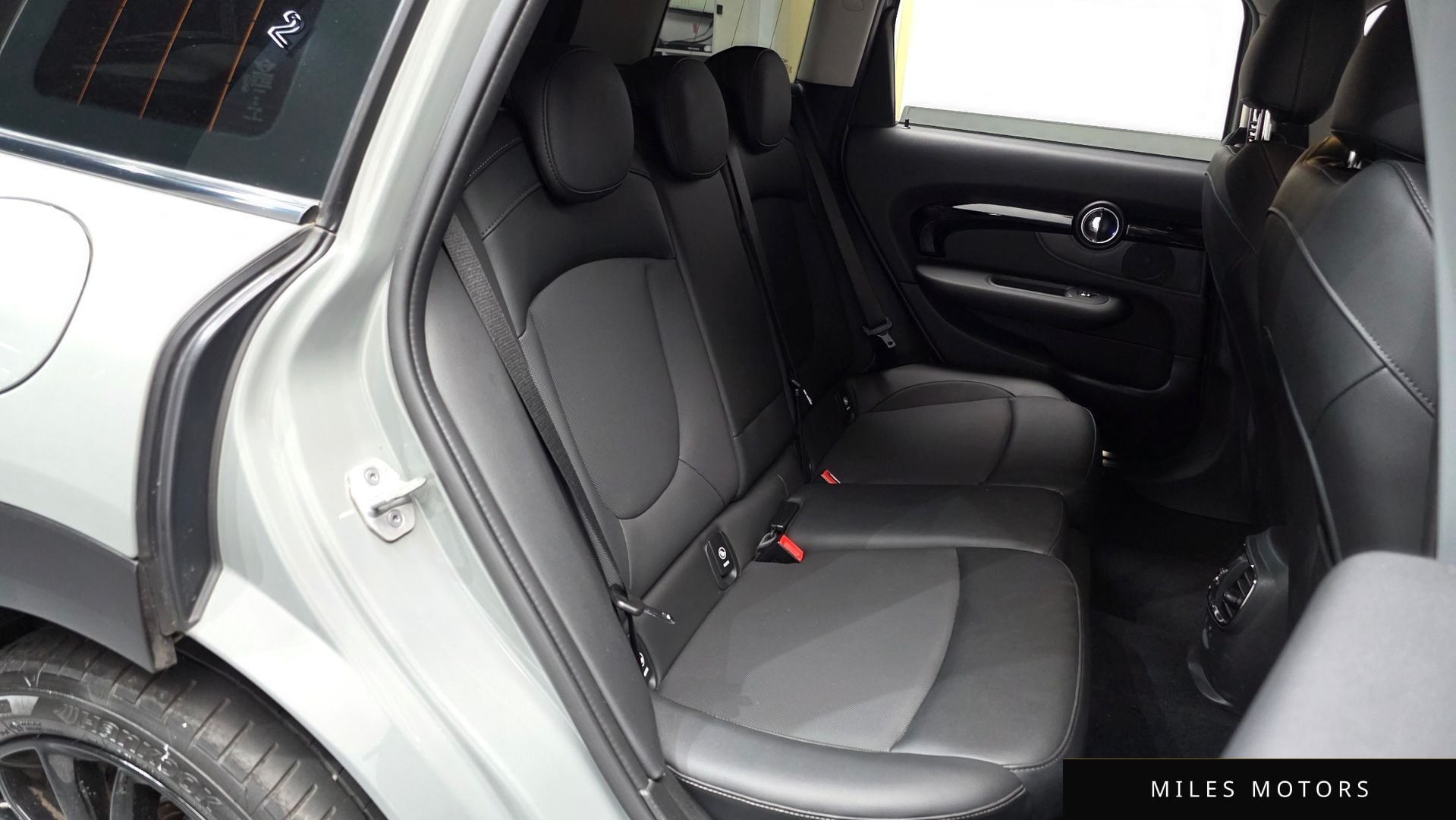MINI 쿠퍼 클럽맨 2021 — миниатюра 17