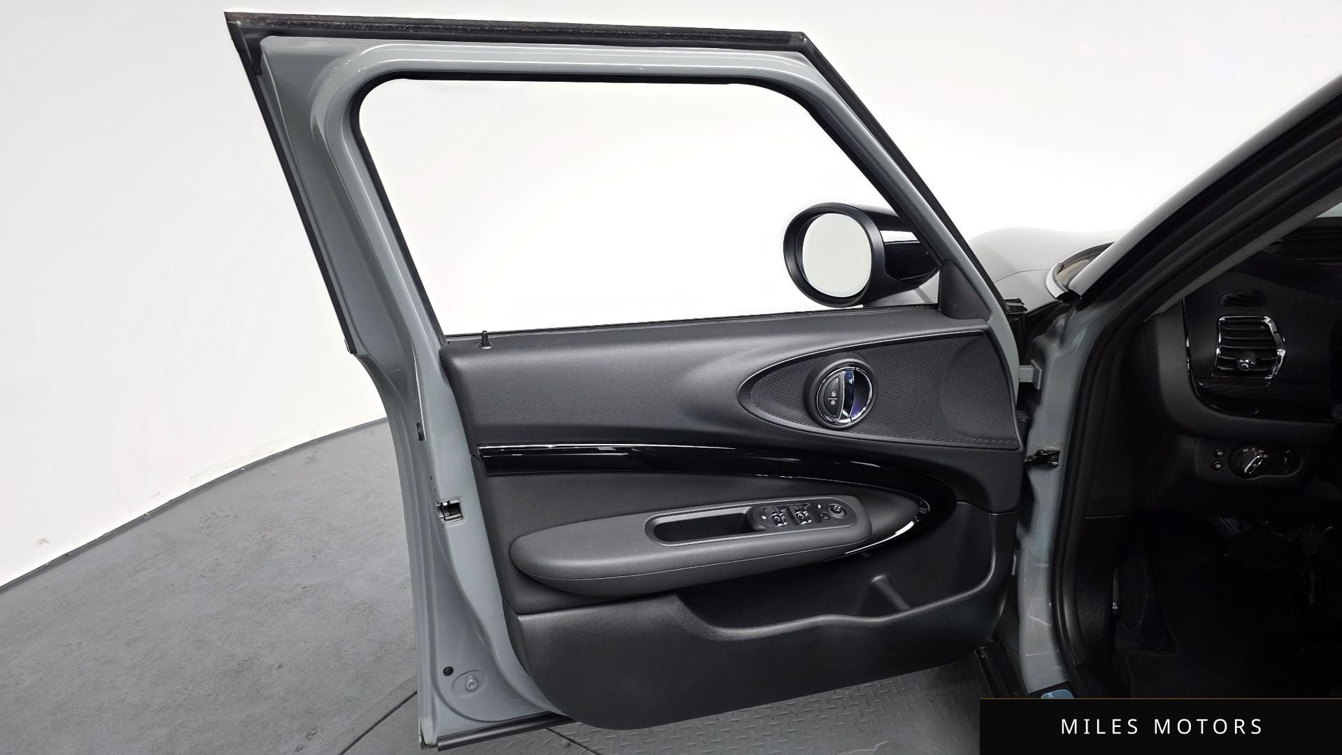 MINI 쿠퍼 클럽맨 2021 — миниатюра 14