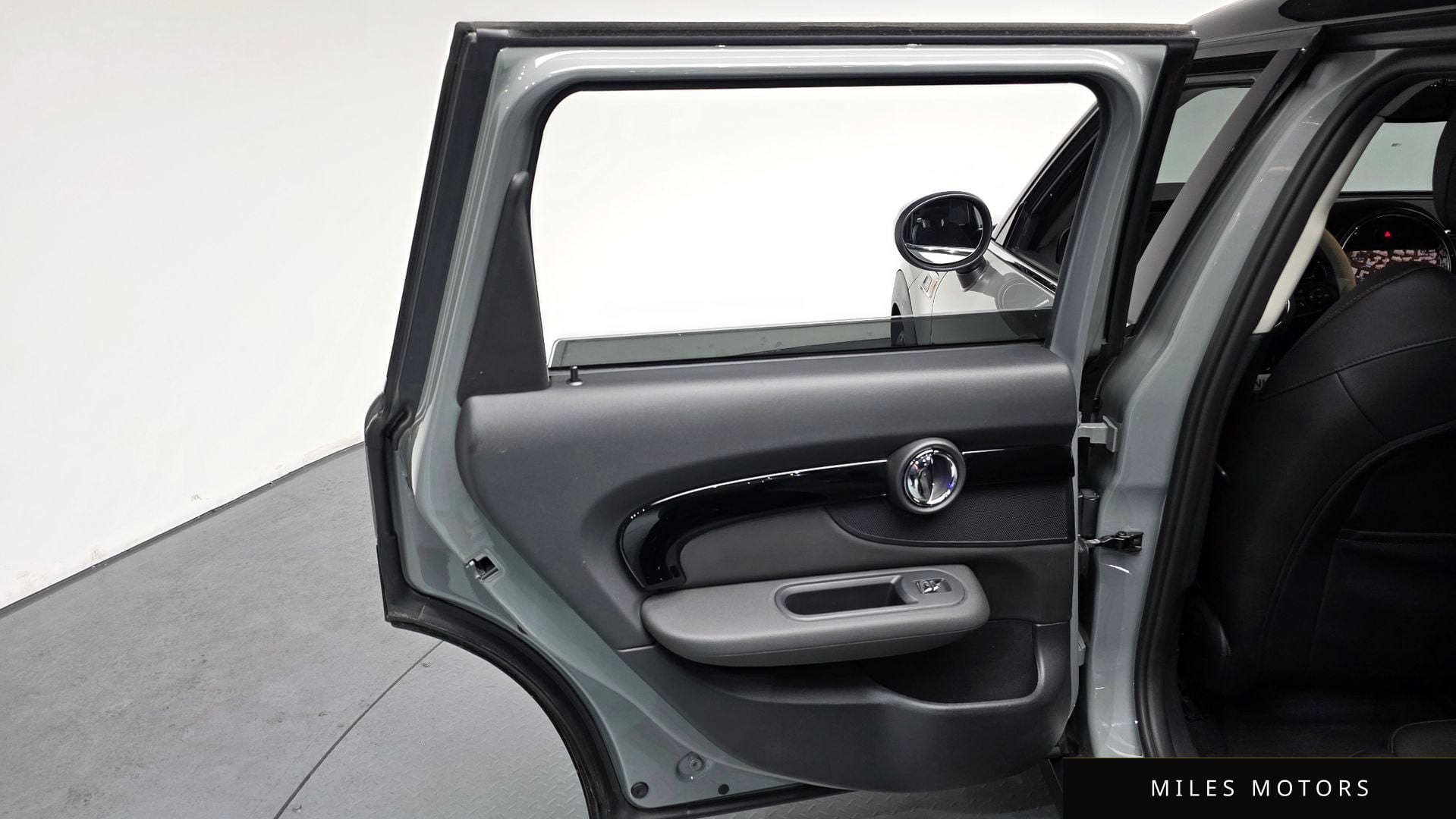 MINI 쿠퍼 클럽맨 2021 — миниатюра 15