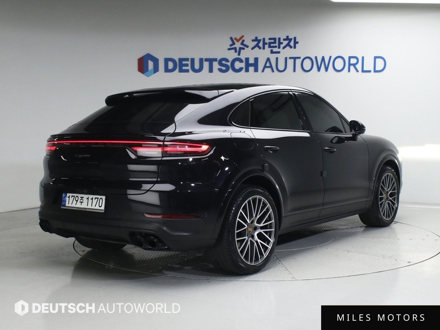 Porsche Cayenne 2022 — миниатюра 2