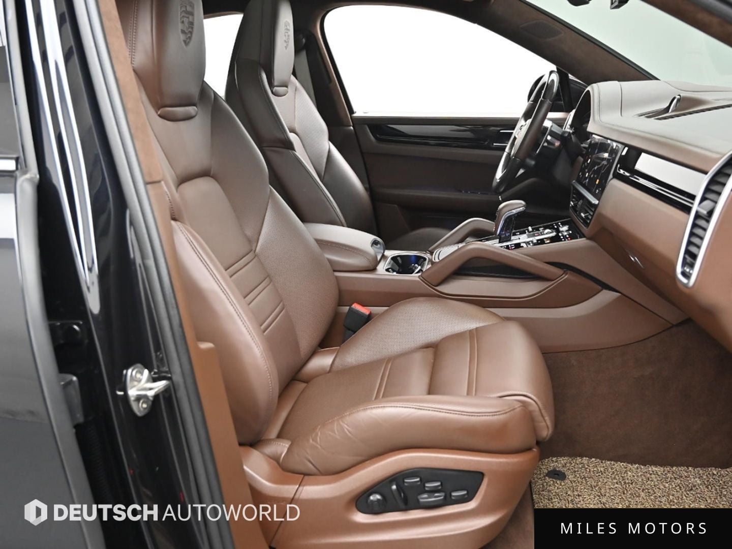 Porsche Cayenne 2022 — миниатюра 10