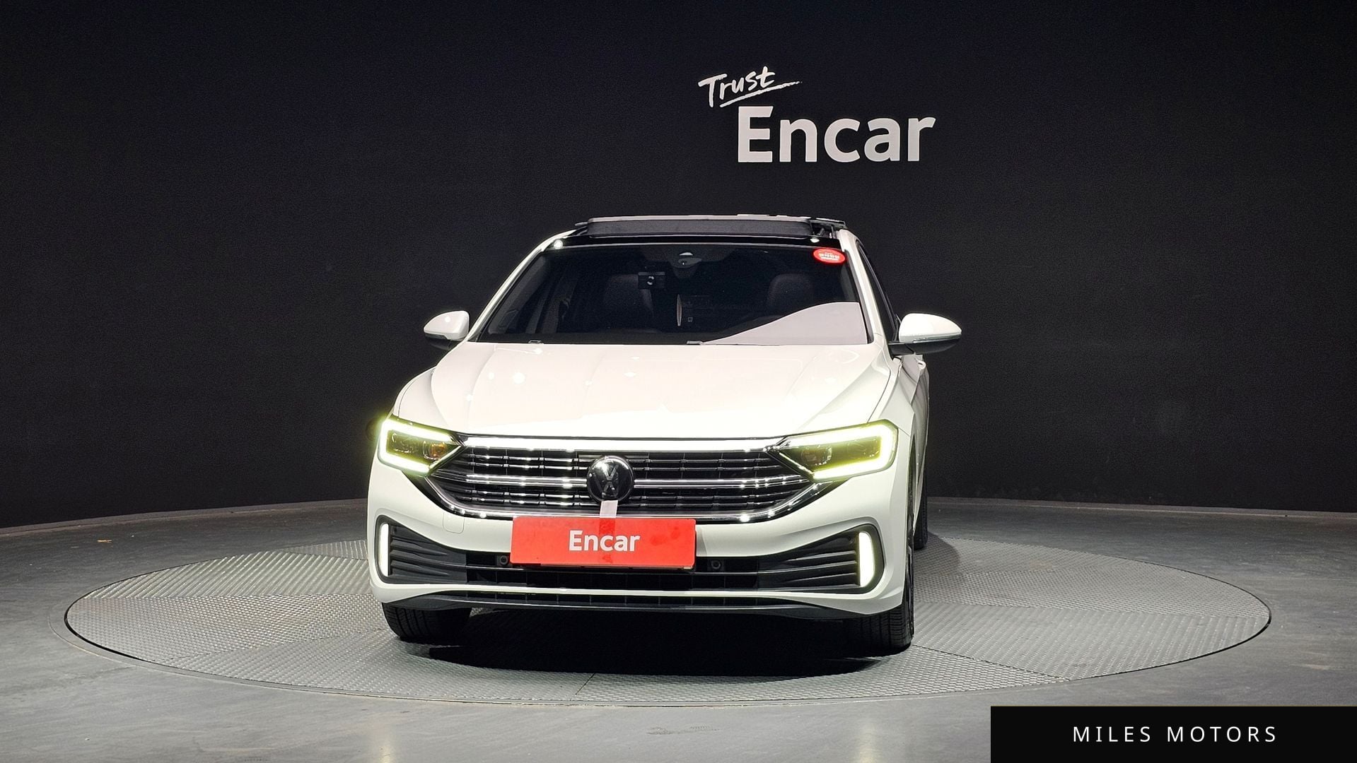 Volkswagen 제타 2023 — миниатюра 3