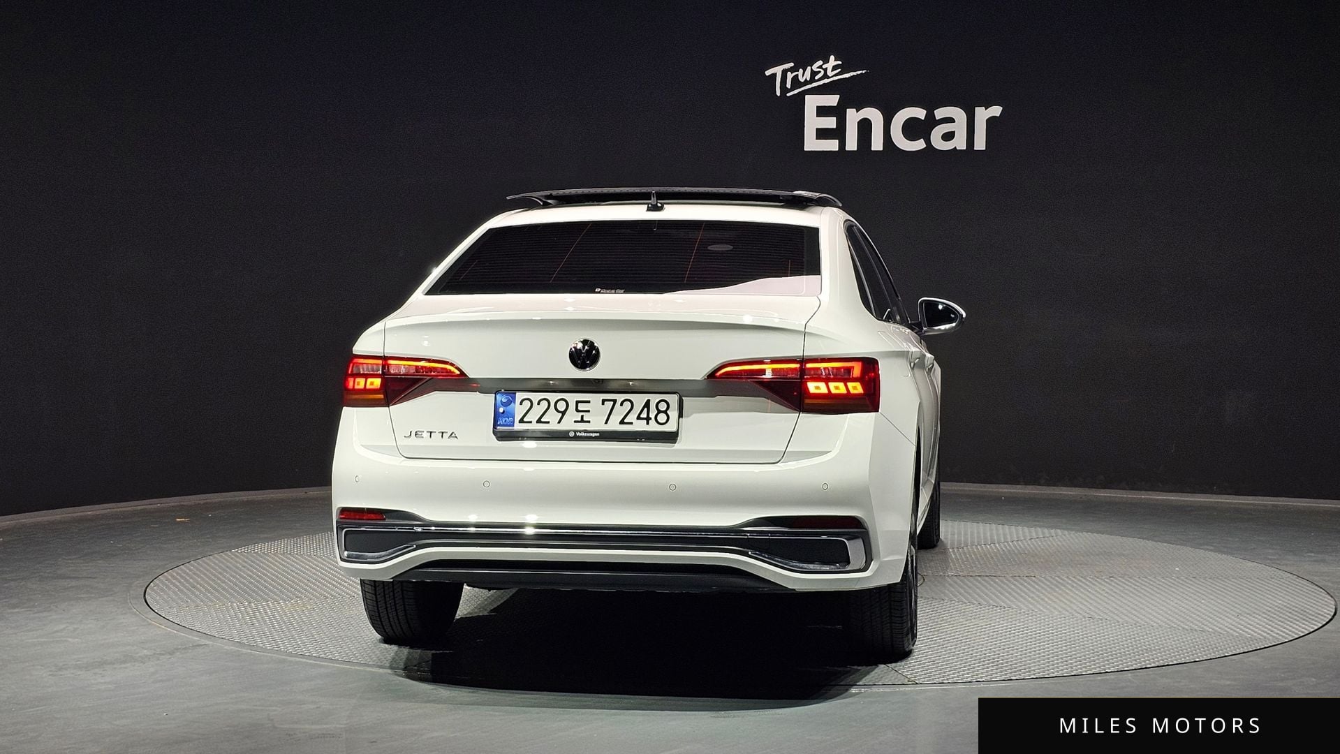 Volkswagen 제타 2023 — миниатюра 4